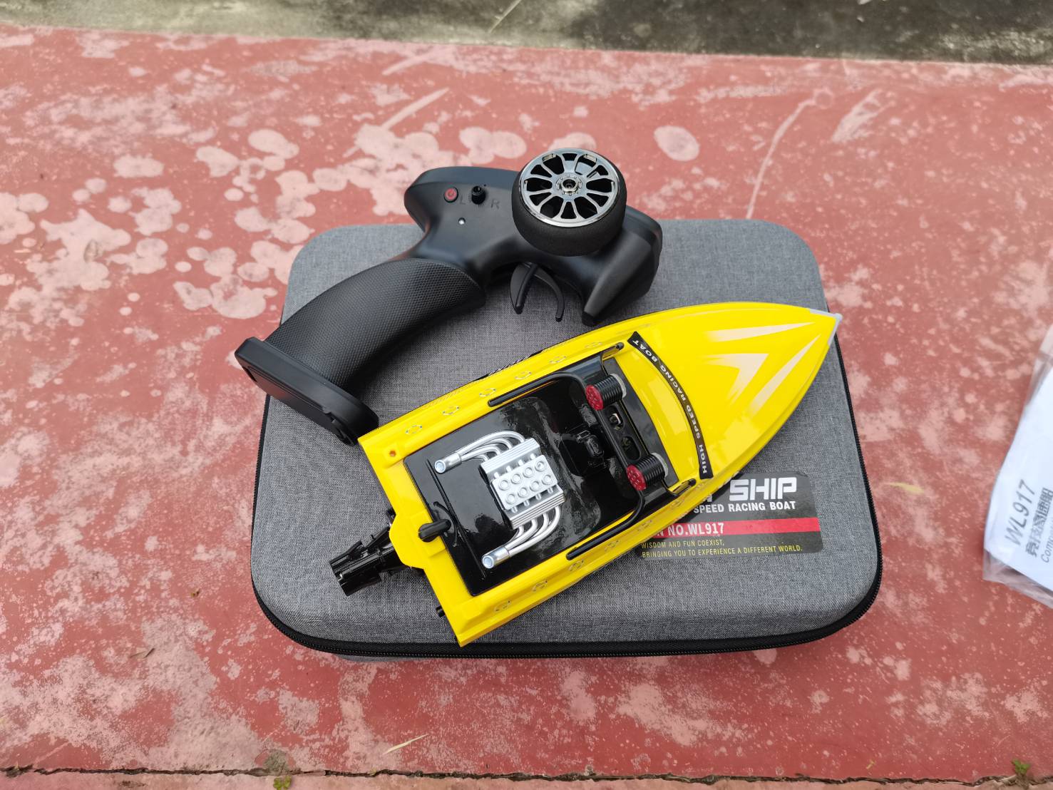 เรือบังคับวิทยุ แนวแข่งขัน WL-TOYS WL-917 RACHING ความเร็ว 16 KM/H วิทยุควบคุมแบบ 2.4 GHZ ขนาดเล็กกระทัดรัด ระบบขับเคลื่อนด้วยปั๊มน้ำแบบเทอร์โบเจ๊ด สินค้าชุดพร้อมเล่น