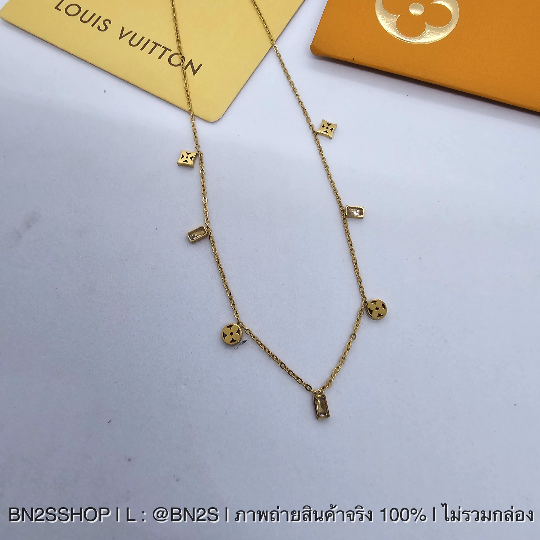 Louis Vuitton Monogram Chain Necklace สร้อยคอหลุย วิทตอง สายโซ่ ห้อยจี้ฝังตคริสตัล งานน่ารัก