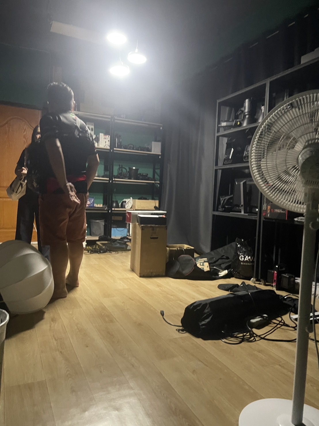 ขายอาคาร 15 ตารางวา 3 ชั้นต่อเติมเต็ม รามอินทรา671 เข้าซอย 150 เมตร ใกล้รถไฟฟ้า 200 เมตร(กม.6) 3นอน 3 น้ำ ใกล้ตลาด