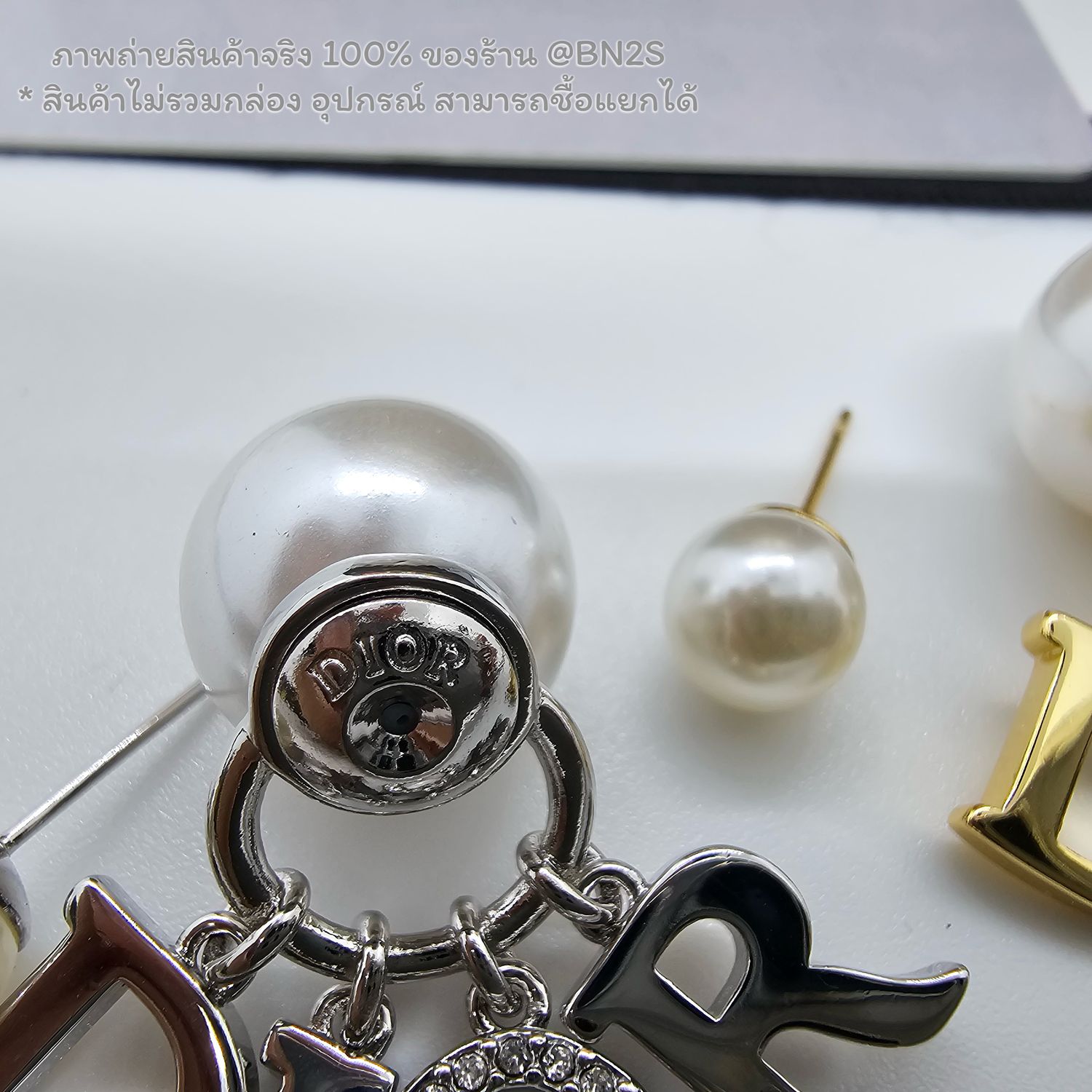 สีเงิน | CHRISTAIN DIOR TRIBALES ต่างหูไข่มุกดิออ จี้ตัวห้อยโลโก้ดิออ งาน 1:1 พร้อมส่ง งานสวย ปั๊มทุกจุด ไม่ลอก ไม่ดำ งานดีที่สุดน้าา