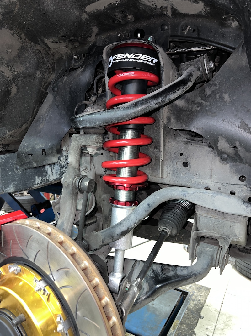 Fortuner Champ ติดตั้งชุดโช้คอัพ Profender ชุดท็อป พร้อมสปริง YSS Performance สิ่งที่จะได้รับหลังจากติดตั้ง: คู่หน้า Queen Series (ปรับ 16 ระดับ): เน้นความ นุ่มนวลสูงสุด ขับสบายสไตล์รถครอบครัว ปรับฟีลลิ่งได้ละเอียด คู่หลัง Piggyback (ปรับ 8 ระดับ): เพิ่มความ หนึบแน่น และ การทรงตัว ที่ยอดเยี่ยม ด้วยซับแทงก์ช่วยระบายความร้อน ทำให้สมรรถนะคงที่แม้เดินทางไกล สปริง YSS Performance: ออกแบบมาเพื่อ บาลานซ์น้ำหนัก และทำงานร่วมกับโช้คอัพได้อย่างสมบูรณ์แบบ ฟีลลิ่งที่ได้: หนึบนวล ลงตัว รถไม่โคลงเคลง เข้าโค้งมั่นใจ ผู้โดยสารนั่งสบาย เหมาะสำหรับใคร? เจ้าของ Fortuner ที่ใช้งานหลากหลาย ทั้งในเมืองและเดินทางไกล ผู้ที่ต้องการ ช่วงล่างที่สามารถปรับจูนได้ละเอียด เพื่อหาจุดที่ลงตัวที่สุดสำหรับรถของตัวเอง 👉 ยกระดับรถคุณให้เหนือกว่าใคร ด้วยบริการติดตั้งชุดใหญ่จาก #ยางเจริญรุ่งเรือง 📌 สอบถามข้อมูลเพิ่มเติม หรือนัดหมายเข้ารับบริการ ☎️ : 08-6569-1915 ☎️ : 08-6544-5963 💬 Line id : @88rw 📍 Location : https://goo.gl/maps/HrNUAZXPN94KvxZ98 🌐 Facebook : https://www.facebook.com/88rwtire #Toyota #Fortuner #Profender #QueenSeries #Piggyback #YSS #โช้คอัพ #ช่วงล่าง #ยางเจริญรุ่งเรือง #นนทบุรี #งามวงศ์วาน