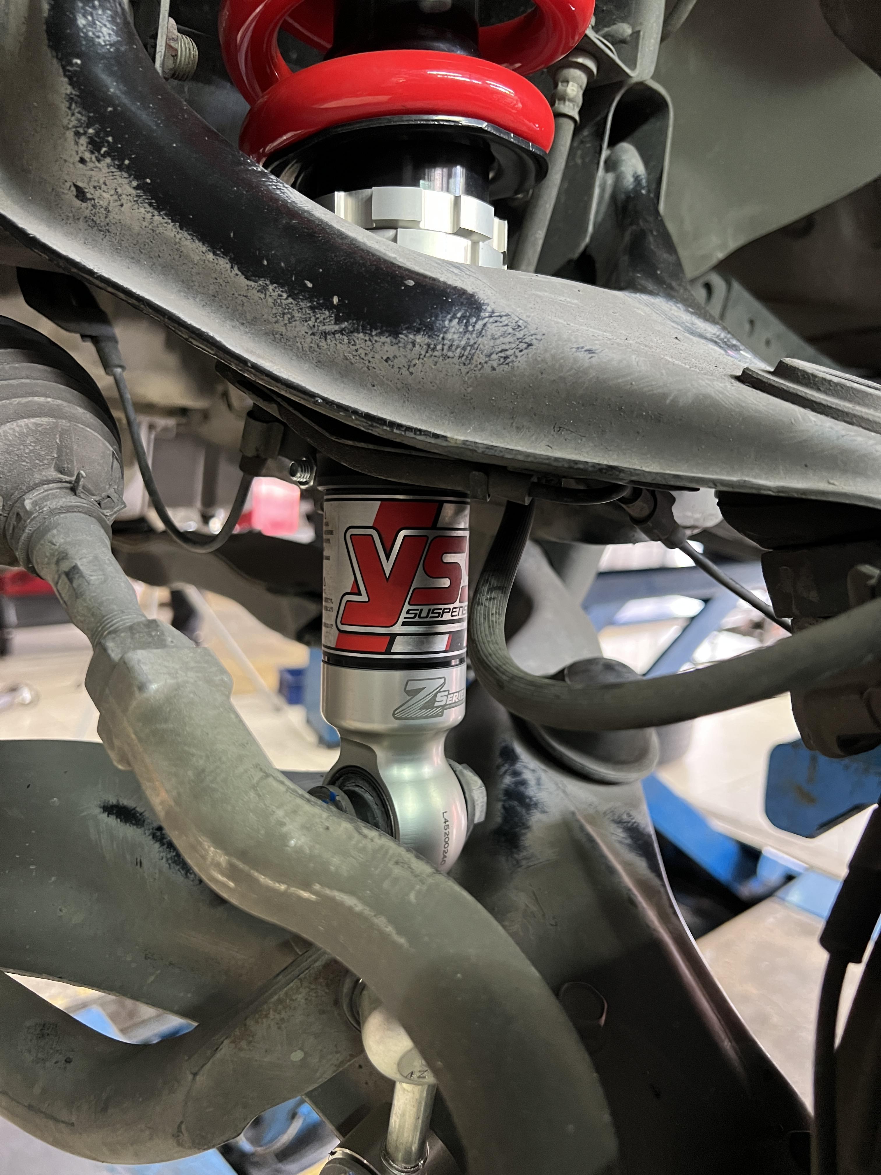 Mitsubishi Pajero อัพเกรดช่วงล่างเพิ่มความนุ่มนวล หนึบ ลดอาการย้วยส่าย [+] YSS Z SERIES ปรับ 30 ระดับ หน้าหลัง [+] YSS spring performance หน้า หลัง พร้อมบริการติดตั้ง set up ตั้งศูนย์ ครบครับ สอบถามข้อมูลเพิ่มเติม หรือนัดหมายเข้ารับบริการ ☎️ : 08-6569-1915 ☎️ : 08-6544-5963 Line id : @88rw Facebook : https://www.facebook.com/88rwtire Location : https://goo.gl/maps/HrNUAZXPN94KvxZ98 #YSSZSeries #mitsubishipajero #ยางรถยนต์ #ช่วงล่างรถยนต์ #โช้คอัพรถยนต์