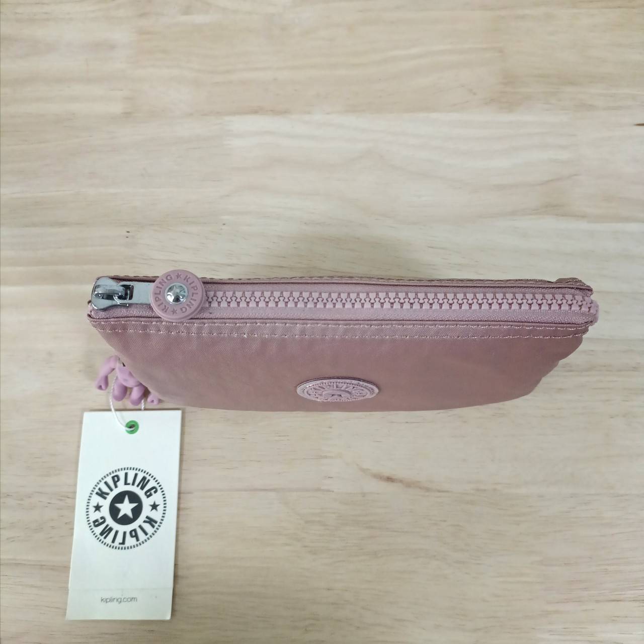 กระเป๋าคล้องมือ Kipling Creativity Large Pouch คิปลิ้ง