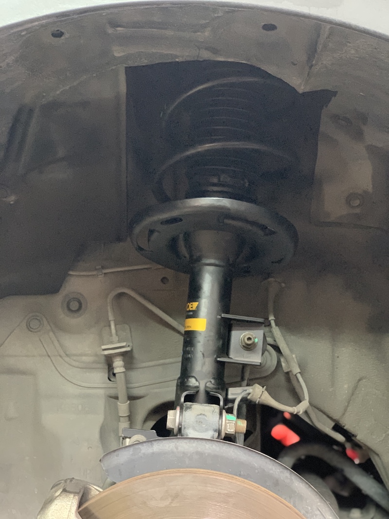 Mazda CX-3 | โช้คอัพ Monroe OE Spectrum | คืนความนุ่มนวล มั่นใจสไตล์ยุโรป - ยางเจริญรุ่งเรือง นนทบุรี Mazda CX-3 คันนี้...อัปเกรดความสบายให้เหนือกว่า! ✨ ใครใช้ Mazda CX-3 แล้วรู้สึกว่าช่วงล่างเริ่มแข็งกระด้าง ดีด หรือไม่นุ่มนวลเหมือนเดิม... ถึงเวลาเปลี่ยนโช้คอัพใหม่ เพื่อความมั่นใจและสบายกว่าที่เคย! เราขอแนะนำชุดอัปเกรดที่ครบจบในชุดเดียว! ติดตั้งโช้คอัพ Monroe OE Spectrum พร้อมอะไหล่ส่วนควบใหม่ครบชุด สิ่งที่จะได้รับหลังจากติดตั้ง: ฟีลลิ่งแบบรถยุโรป: โช้คอัพ Monroe OE Spectrum ให้ความ นุ่มนวล และยืดหยุ่นสูง ขับสบายในทุกสภาพถนน ไร้กังวลเรื่องเสียง: เทคโนโลยี ICV ช่วยลดแรงสั่นสะเทือนและเสียงรบกวนในห้องโดยสาร ทำให้การขับขี่เงียบขึ้น ทนทานกว่าเดิม: ผลิตด้วยวัสดุคุณภาพสูง ทนทานต่อการใช้งาน และยืดอายุการใช้งานของช่วงล่าง ความมั่นคงที่เพิ่มขึ้น: รถทรงตัวได้นิ่งขึ้น ลดอาการโคลงเคลง เข้าโค้งมั่นใจ เหมาะสำหรับใคร? เจ้าของ Mazda CX-3 ที่ต้องการความสบายในการขับขี่ประจำวัน ผู้ที่ต้องการอัปเกรดช่วงล่างให้มีความมั่นคง ปลอดภัย และนุ่มนวลยิ่งขึ้น 👉 สำหรับเจ้าของ CX-3 ที่อยากได้ฟีลลิ่งขับขี่ที่สบายขึ้น แต่มั่นใจกว่าเดิม Monroe OE Spectrum คือคำตอบ! 📌 สอบถามข้อมูลเพิ่มเติม หรือนัดหมายเข้ารับบริการ ☎️ : 08-6569-1915 ☎️ : 08-6544-5963 💬 Line id : @88rw 📍 Location : https://goo.gl/maps/HrNUAZXPN94KvxZ98 🌐 Facebook : https://www.facebook.com/88rwtire #Mazda #CX3 #Monroe #OESpectrum #โช้คอัพ #ช่วงล่าง #ยางเจริญรุ่งเรือง #นนทบุรี #งามวงศ์วาน #ตั้งศูนย์ #อะไหล่ช่วงล่าง Mazda CX-3 | โช้คอัพ Monroe OE Spectrum | คืนความนุ่มนวล มั่นใจสไตล์ยุโรป - ยางเจริญรุ่งเรือง นนทบุรี Mazda CX-3 คันนี้...อัปเกรดความสบายให้เหนือกว่า! ✨ ใครใช้ Mazda CX-3 แล้วรู้สึกว่าช่วงล่างเริ่มแข็งกระด้าง ดีด หรือไม่นุ่มนวลเหมือนเดิม... ถึงเวลาเปลี่ยนโช้คอัพใหม่ เพื่อความมั่นใจและสบายกว่าที่เคย! เราขอแนะนำชุดอัปเกรดที่ครบจบในชุดเดียว! ติดตั้งโช้คอัพ Monroe OE Spectrum พร้อมอะไหล่ส่วนควบใหม่ครบชุด สิ่งที่จะได้รับหลังจากติดตั้ง: ฟีลลิ่งแบบรถยุโรป: โช้คอัพ Monroe OE Spectrum ให้ความ นุ่มนวล และยืดหยุ่นสูง ขับสบายในทุกสภาพถนน ไร้กังวลเรื่องเสียง: เทคโนโลยี ICV ช่วยลดแรงสั่นสะเทือนและเสียงรบกวนในห้องโดยสาร ทำให้การขับขี่เงียบขึ้น ทนทานกว่าเดิม: ผลิตด้วยวัสดุคุณภาพสูง ทนทานต่อการใช้งาน และยืดอายุการใช้งานของช่วงล่าง ความมั่นคงที่เพิ่มขึ้น: รถทรงตัวได้นิ่งขึ้น ลดอาการโคลงเคลง เข้าโค้งมั่นใจ เหมาะสำหรับใคร? เจ้าของ Mazda CX-3 ที่ต้องการความสบายในการขับขี่ประจำวัน ผู้ที่ต้องการอัปเกรดช่วงล่างให้มีความมั่นคง ปลอดภัย และนุ่มนวลยิ่งขึ้น 👉 สำหรับเจ้าของ CX-3 ที่อยากได้ฟีลลิ่งขับขี่ที่สบายขึ้น แต่มั่นใจกว่าเดิม Monroe OE Spectrum คือคำตอบ! 📌 สอบถามข้อมูลเพิ่มเติม หรือนัดหมายเข้ารับบริการ ☎️ : 08-6569-1915 ☎️ : 08-6544-5963 💬 Line id : @88rw 📍 Location : https://goo.gl/maps/HrNUAZXPN94KvxZ98 🌐 Facebook : https://www.facebook.com/88rwtire #Mazda #CX3 #Monroe #OESpectrum #โช้คอัพ #ช่วงล่าง #ยางเจริญรุ่งเรือง #นนทบุรี #งามวงศ์วาน #ตั้งศูนย์ #อะไหล่ช่วงล่าง