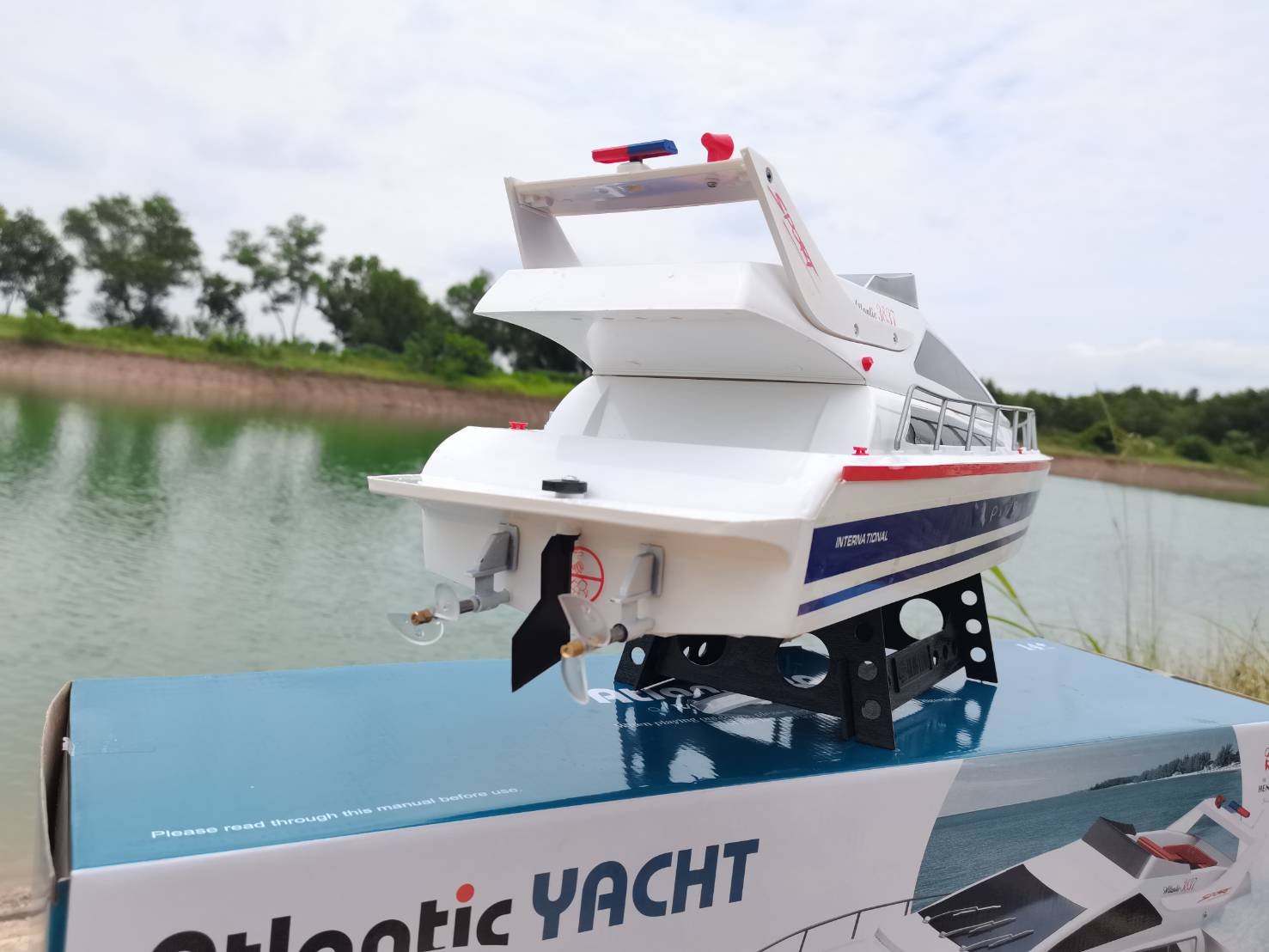เรือบังคับ HENG-LONG 3837 2.4.GHZ ATLANTIC YACHT R/C 25KM/H เรือสเกลสวยงาม ใหญ่มาก