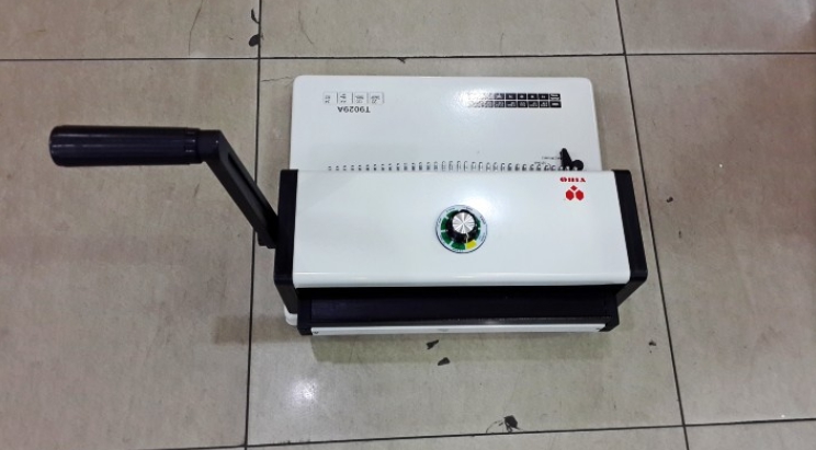 เครื่องเข้าเล่มปฏิทินห่วงเหล็กรุ่นT9029A รูสี่เหลร่ยม 3:1