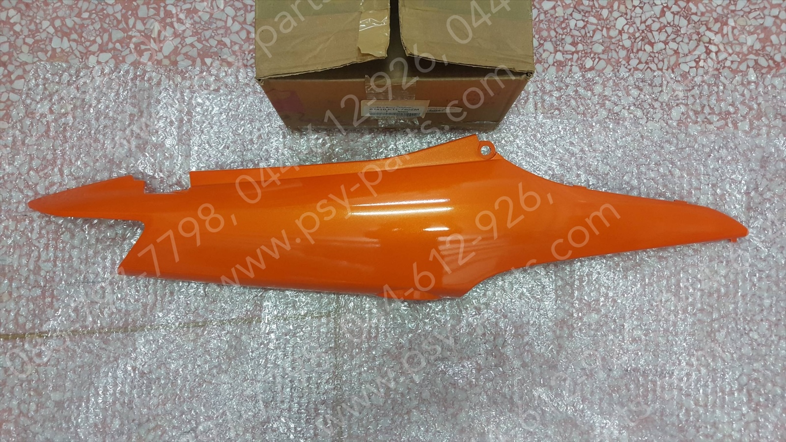 ฝาครอบข้างขวา WAVE 100K, WAVE 100R แท้ๆ สีส้ม (YR249) 64410-KTL-740ZM