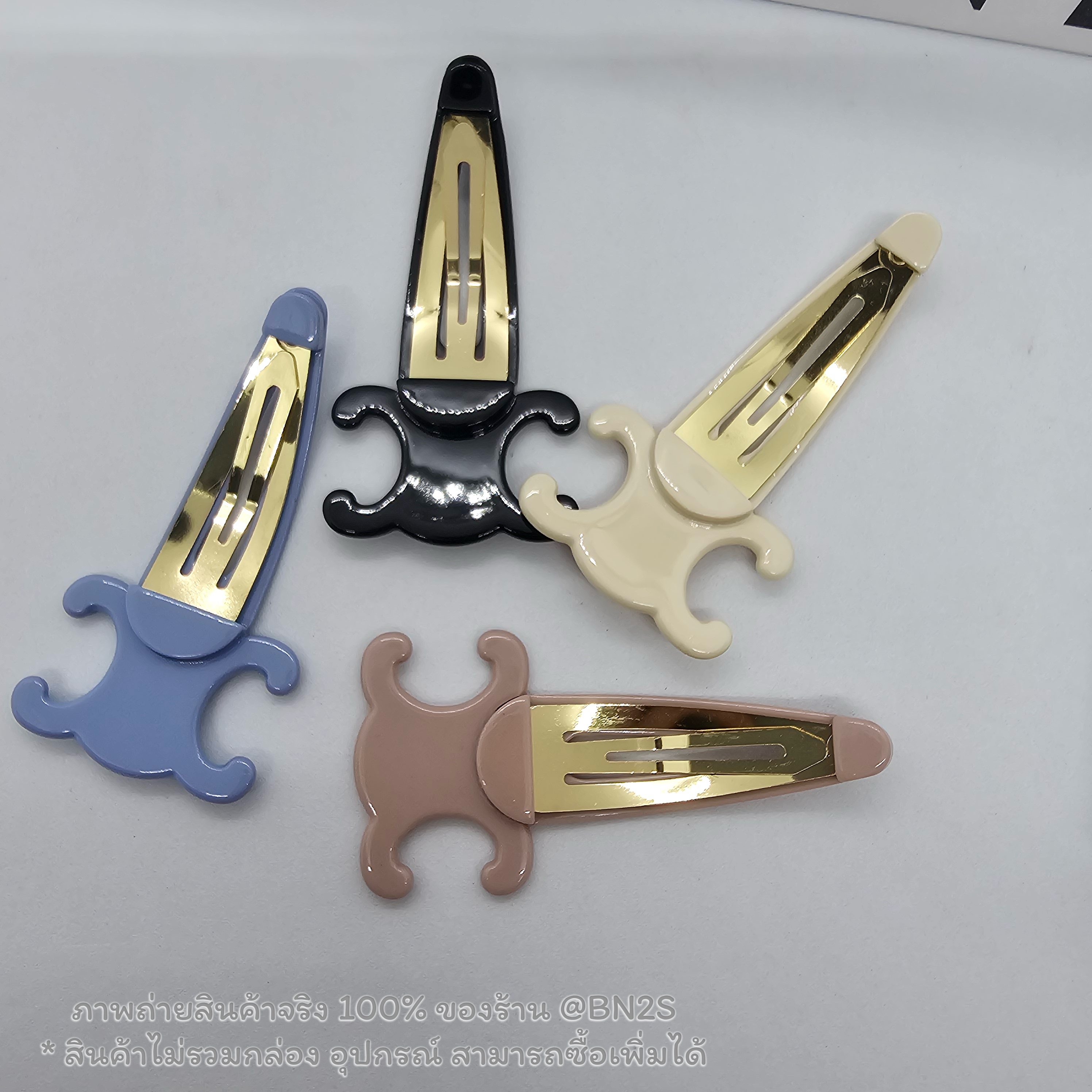 สีเบจ | CELINE Large Snap Hair Clip in Acetate and Steel กิ๊บหนีบผมซีลีน ตัวใหม่งานโชว์โลโก้ *ไม่ปั๊ม พร้อมส่งในไทย จำนวน 1 ชิ้น ไม่รวมกล่อง อุปกรณ์