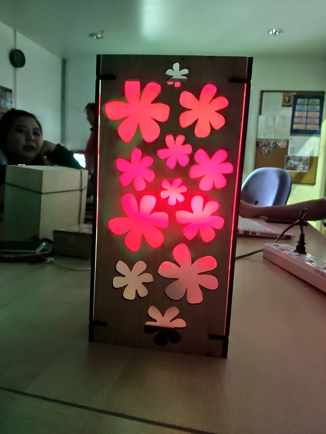 โคมไฟกล่องไม้สำหรับประดับบ้าน