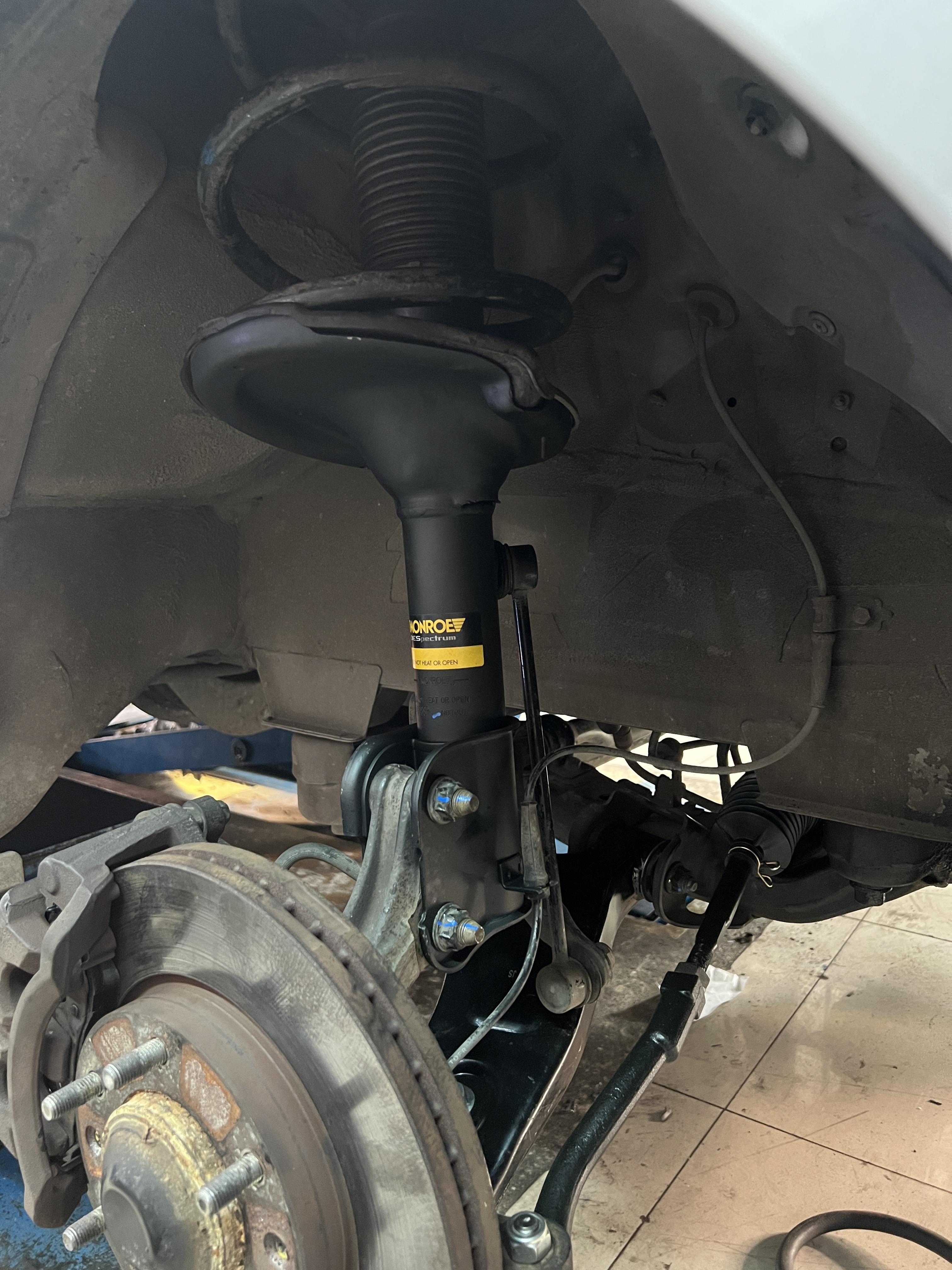 HYUNDAI H1 แก้ไขอาการย้วย ลดอาการโคลง เพิ่มความหนึบ นิ่ง นุ่ม [+] MONROE OE SPECTRUM [+] YSS DTG PLUS ปรับ 7 ระดับ [+] ปีกนกล่างตรงรุ่น [+] ลูกหมากแร็ค คันชัก Location : https://goo.gl/maps/HrNUAZXPN94KvxZ98? รถยนต์มีปัญหาไม่รู้ต้องแก้ตรงไหน ทางเรายินดี ตรวจหาปัญหาและหาวิธีแก้ บอกลูกค้าก่อนลงมือทำเสมอด้วยราคาเป็นธรรม เวลาบริการ วันจันทร์-วันอาทิตย์ 09:00 น. - 17.30 น. #yssplus #monroe #hyundaih1 #โช้คอัพ #ช่วงล่าง #โช๊ค #ยางรถยนต์