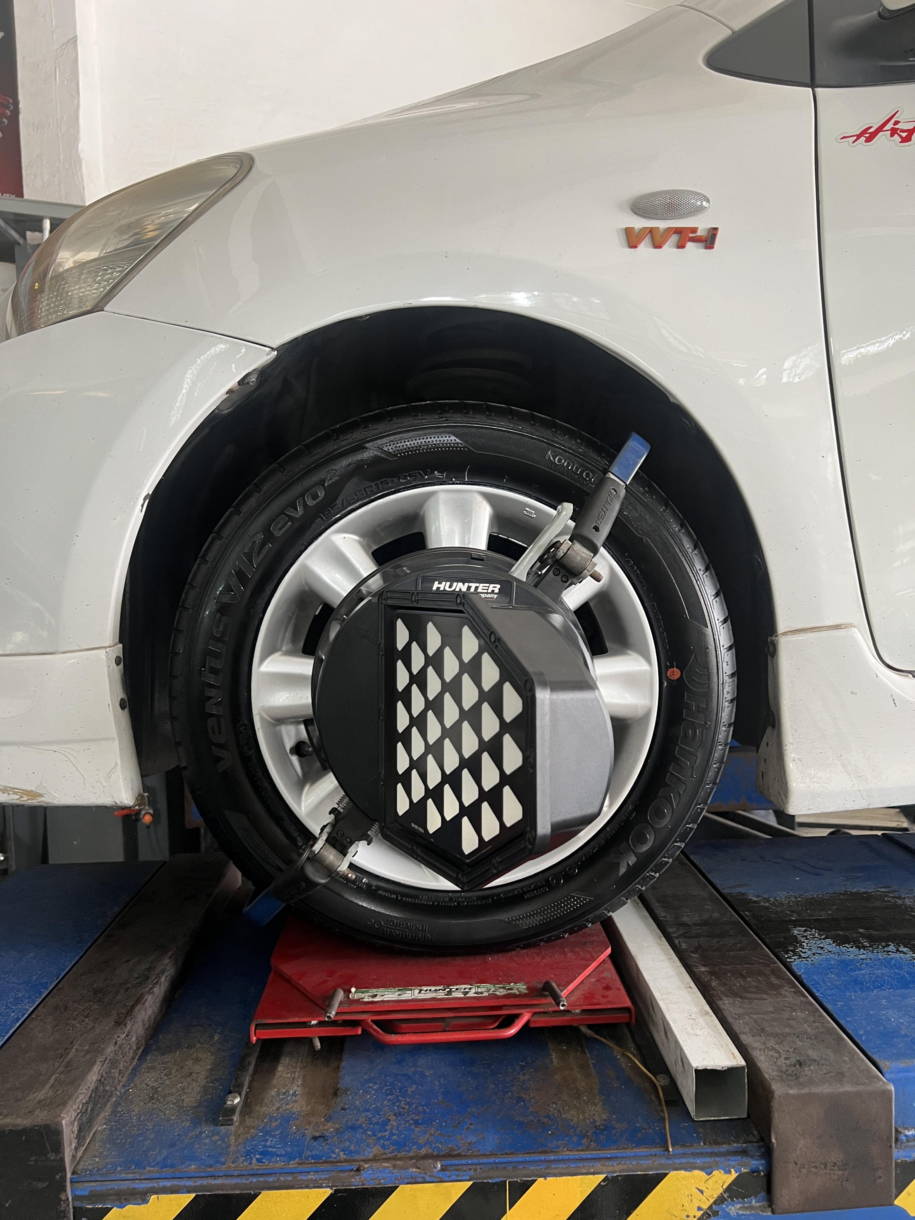 TOYOTA VIOS เปลี่ยนยาง [+] HANKOOK Ventus V12 195/55R15 Location : https://goo.gl/maps/HrNUAZXPN94KvxZ98? รถยนต์มีปัญหาไม่รู้ต้องแก้ตรงไหน ทางเรายินดี ตรวจหาปัญหาและหาวิธีแก้ บอกลูกค้าก่อนลงมือทำเสมอด้วยราคาเป็นธรรม เวลาบริการ วันจันทร์-วันอาทิตย์ 09:00 น. - 17.30 น. #toyotavios #Hankook #โช้คอัพ #ช่วงล่าง #โช๊ค #ยางรถยนต์
