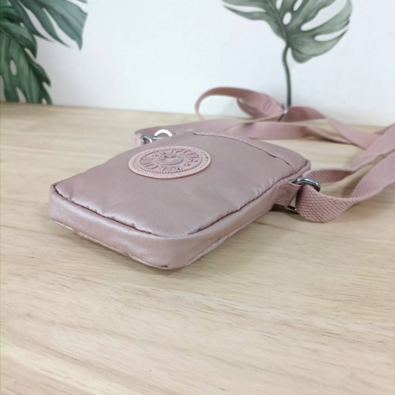 กระเป๋าใส่โทรศัพท์ KIPLING Tally crossbody กระเป๋าคิปลิ้ง