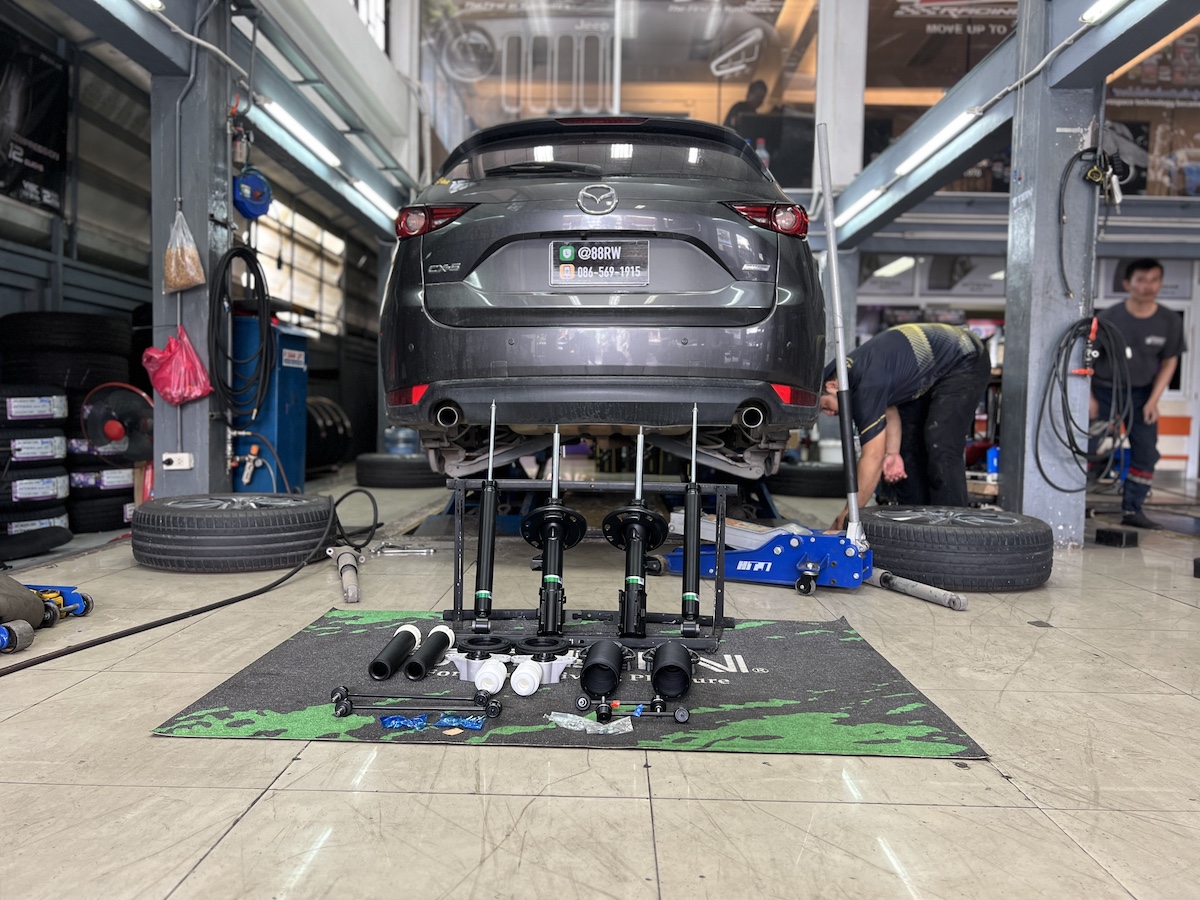 ติดตั้งโช้คอัพ Tein EnduraPro Basic พร้อมอะไหล่ครบชุด สำหรับ Mazda CX-5 KF คืนความหนึบ ที่ร้านยางเจริญรุ่งเรือง นนทบุรี ติดตั้งโช้คอัพ Tein EnduraPro Basic พร้อมอะไหล่ครบชุด สำหรับ Mazda CX-5 KF คืนความหนึบ ที่ร้านยางเจริญรุ่งเรือง นนทบุรี