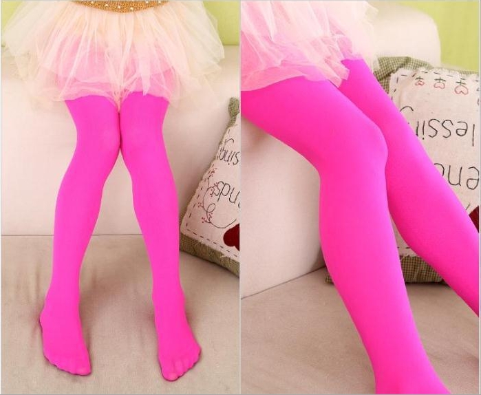 ถุงน่องเด็กสีชมพู ใช้ในการแสดงแฟนซี