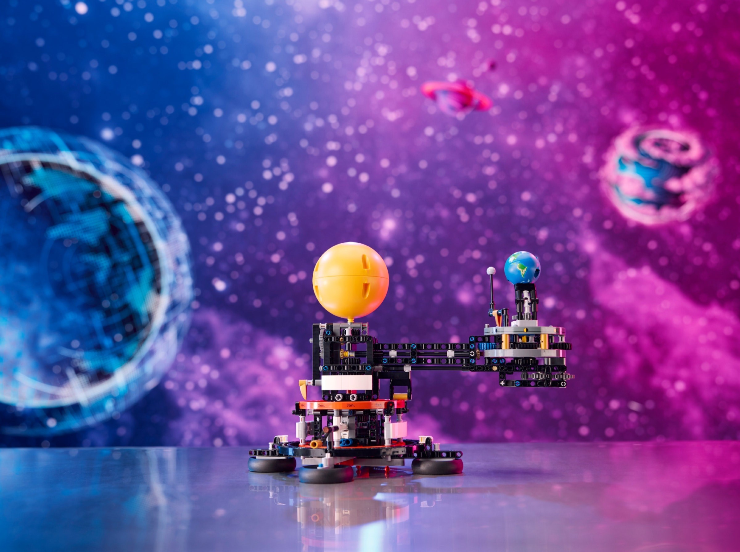 LEGO Technic เลโก้ 42179 Planet Earth and Moon in Orbit