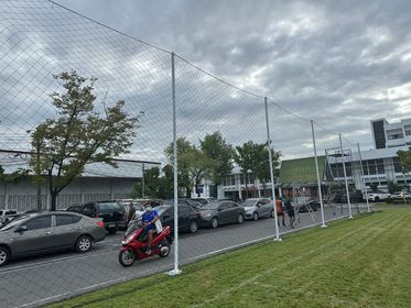 Review ตาข่ายสนามฟุตบอล ตาข่ายล้อมสนามกีฬาตาข่าย HDPEผสมสารป้องกันยูวี UV Protectionเชือกหนาพิเศษ เกลียวอัดแน่น ทนต่อแรงกระแทก ทนแดด ทนฝน