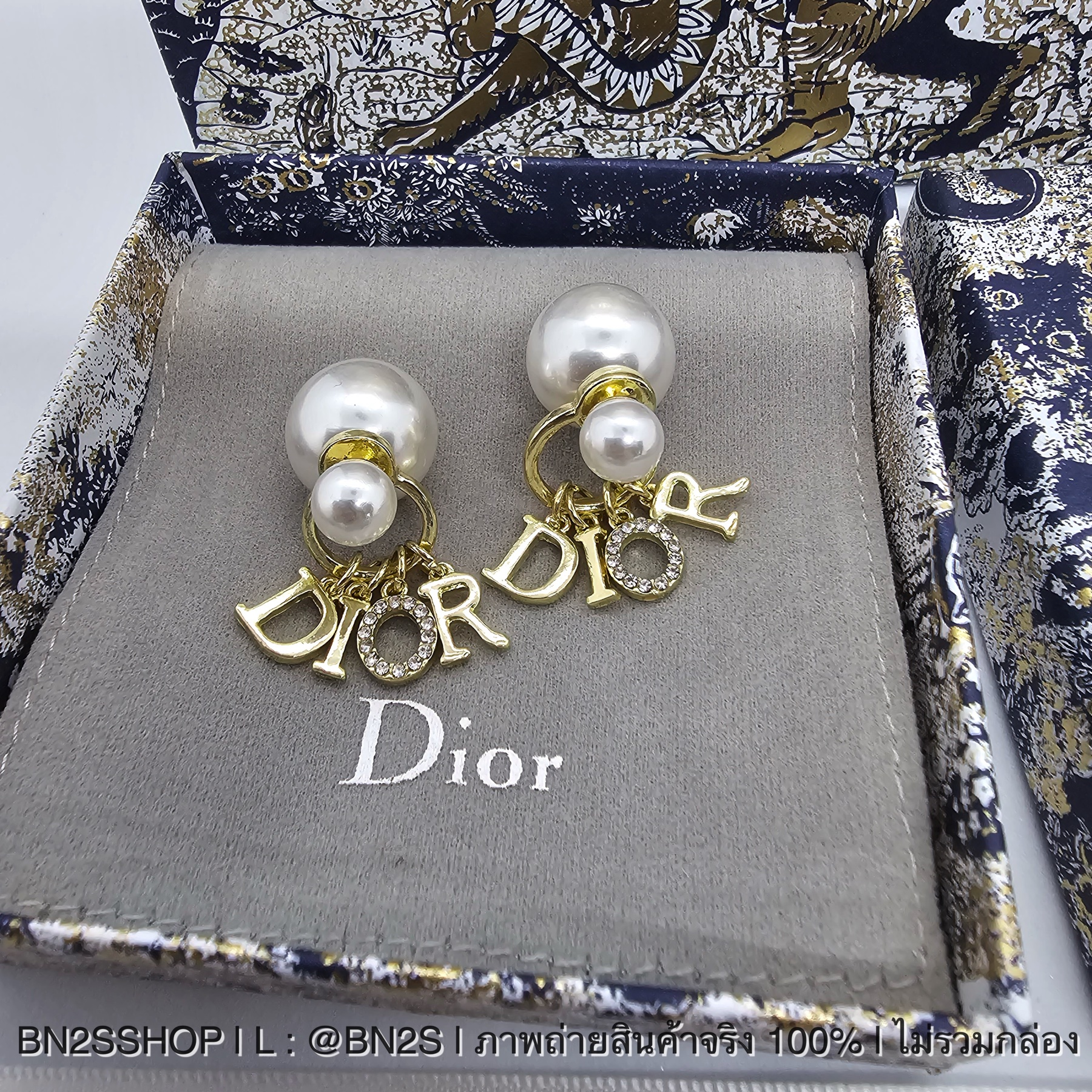 Dior Tribales Earrings ต่างหูทับหลังไข่มุก ห้อยจี้โลโก้ดิออ สีทอง งานสวย