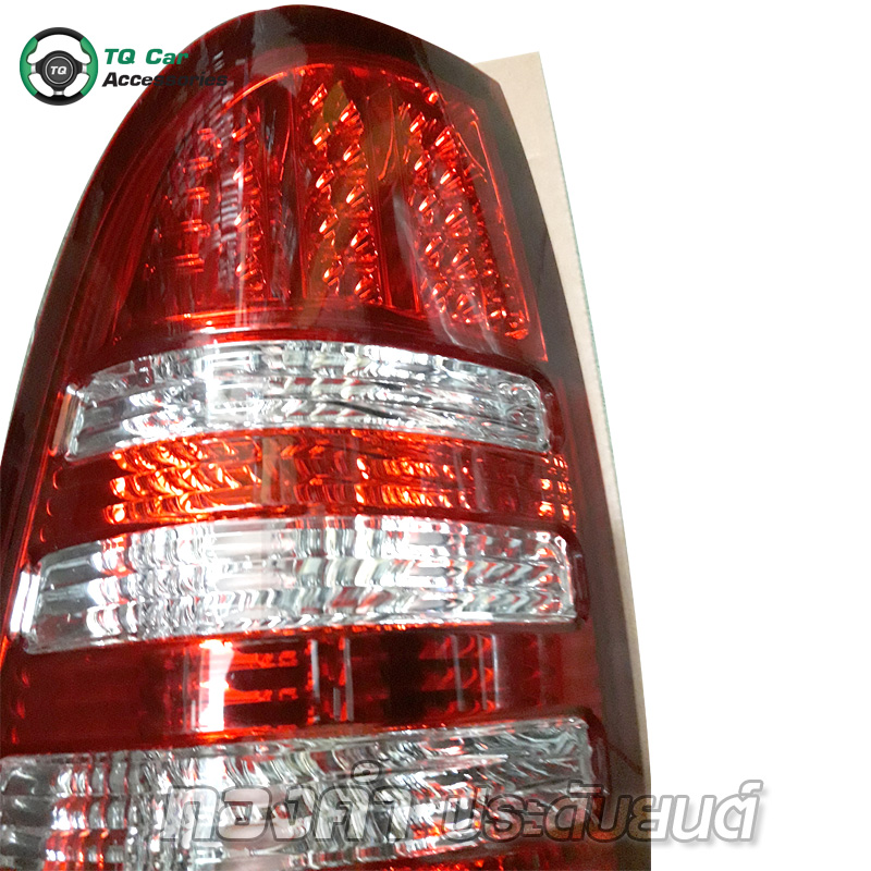 ไฟท้าย TOYOTA HILUX VIGO 2004