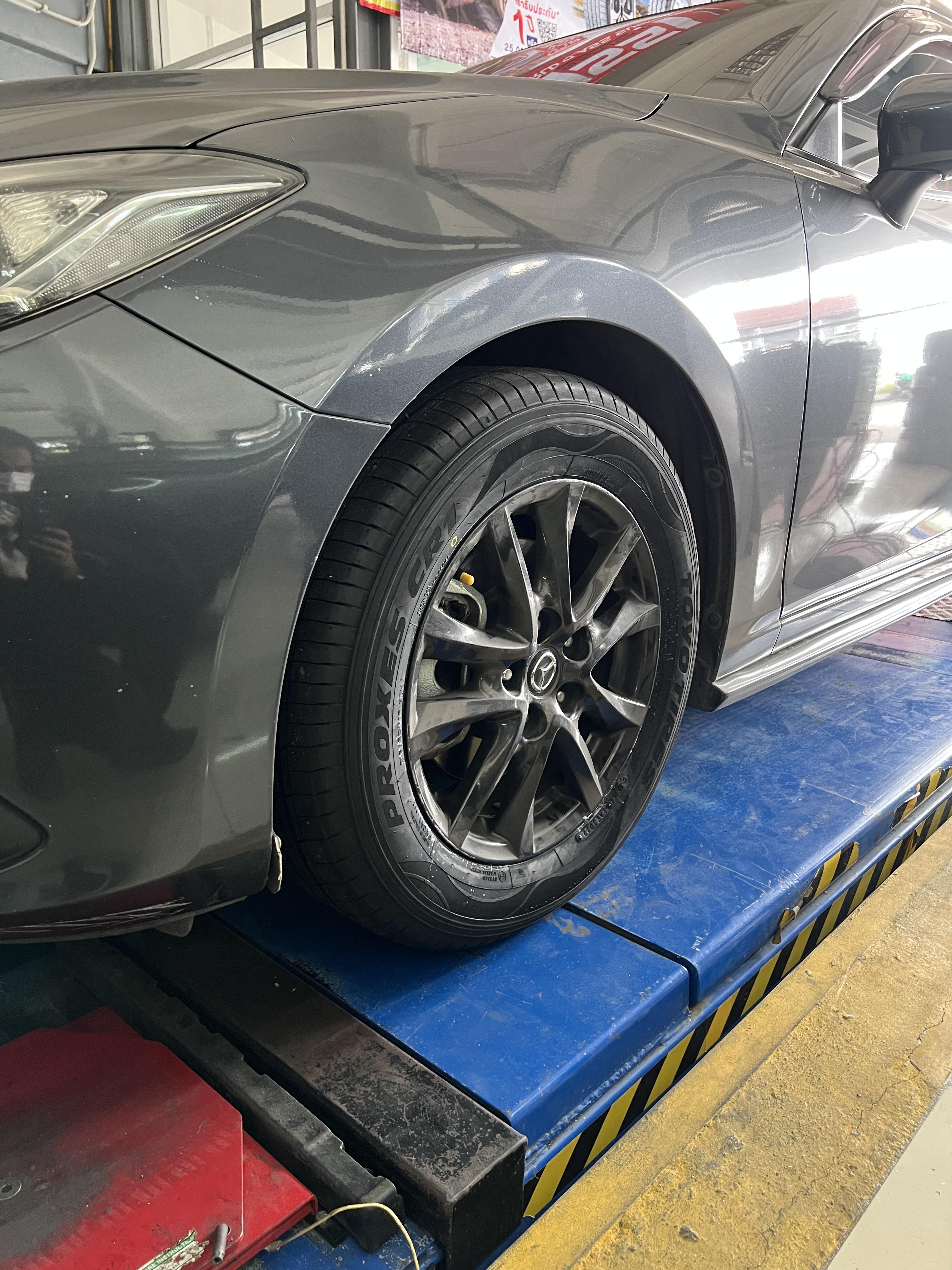 MAZDA2 SKYACTIVE เปลี่ยนยางใหม่ใช้งานประจำวัน เน้นยางนุ่มนวล พรีเมี่ยม พร้อมบริการติดตั้งแบบครบจบ ที่เดียว [+] TOYO PROXES CR1 [+] ขนาด 185/65R15 โปรโมชั่นราคาพิเศษ ติดต่อสอบถามเพิ่มเติม โทร : 08-6569-1915 บุ๊ก และทีมงาน ยินดีต้อนรับครับ 𝙊𝙪𝙧 𝙎𝙚𝙧𝙫𝙞𝙘𝙚 บริการทางร้าน เรารับทำอะไรบ้าง 🔧 ติดตั้งยางแบบไร้รอย 100% 🔧 บริการสลับยาง ตามอายุ 🔧 มียางรถยนต์ทุกยี่ห้อให้เลือกซื้อ 🔧 เช็คช่วงล่าง แก้ปัญหาให้ตรงจุด 🔧 บริการล้างลิ้นปีกผีเสื้อ 🔧 บริการเช็คระยะรถยนต์ 🔧 เปลี่ยนถ่ายของเหลวทั้งระบบ 🔧 ตั้งศูนย์ด้วยเครื่อง HUNTER นำเข้าจาก USA #รถยนต์มีปัญหาไม่รู้ต้องแก้ตรงไหน ทางเรายินดี ตรวจหาปัญหาและหาวิธีแก้ บอกลูกค้าก่อนลงมือทำเสมอราคาเป็นธรรมไม่เอาเปรียบ สบายใจคุณลูกค้า ---------------------------------- ดูแลให้คำปรึกษาทุกปัญหาคาใจ ไม่ทิ้งลูกค้า มีบริการหลังการขาย 【ให้ผู้เชี่ยวชาญของเรา ดูแลรถคุณ】 ร้านยางเจริญรุ่งเรือง ยินดีต้อนรับครับ #ยางรถยนต์ #toyo #proxes #cr1