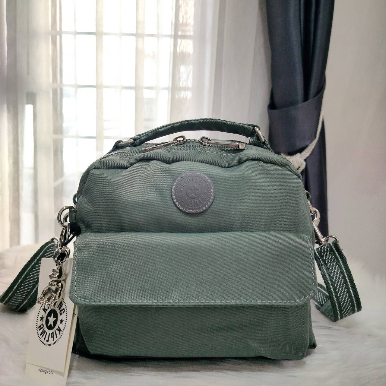 คิปลิ้ง Candy 2 ways backpack กระเป๋าเป้ สะพายข้าง กระเป๋าถือ KIPLING