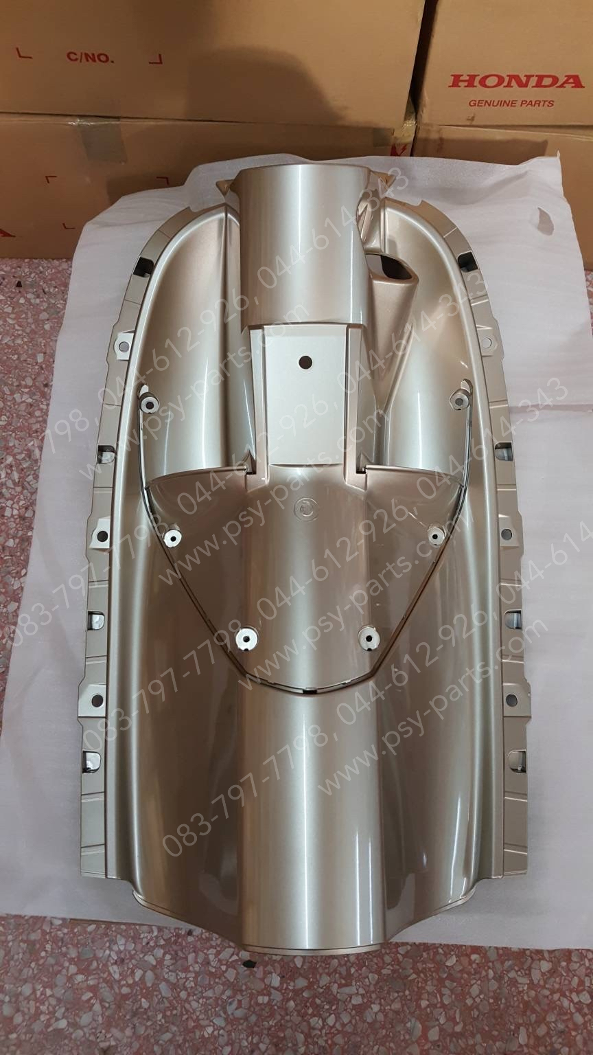 บังลม ตัวใน SCOOPY-I แท้ๆ สีทอง (R301) 81141-KYT-900ZE Honda