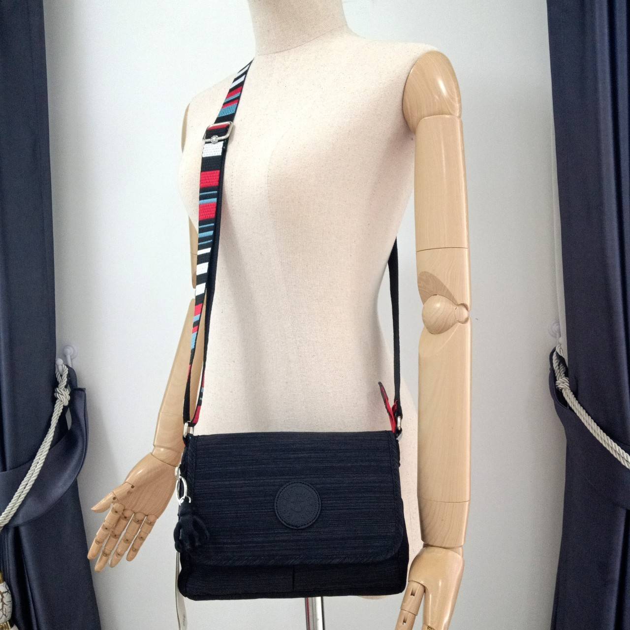 Kipling Shayna กระเป๋าสะพายไหล่ กระเป๋า ไนล่อน แท้