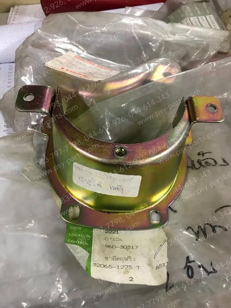 เหล็กรองบังโคลนหลัง TUXEDO แท้ๆ 32065-1275T