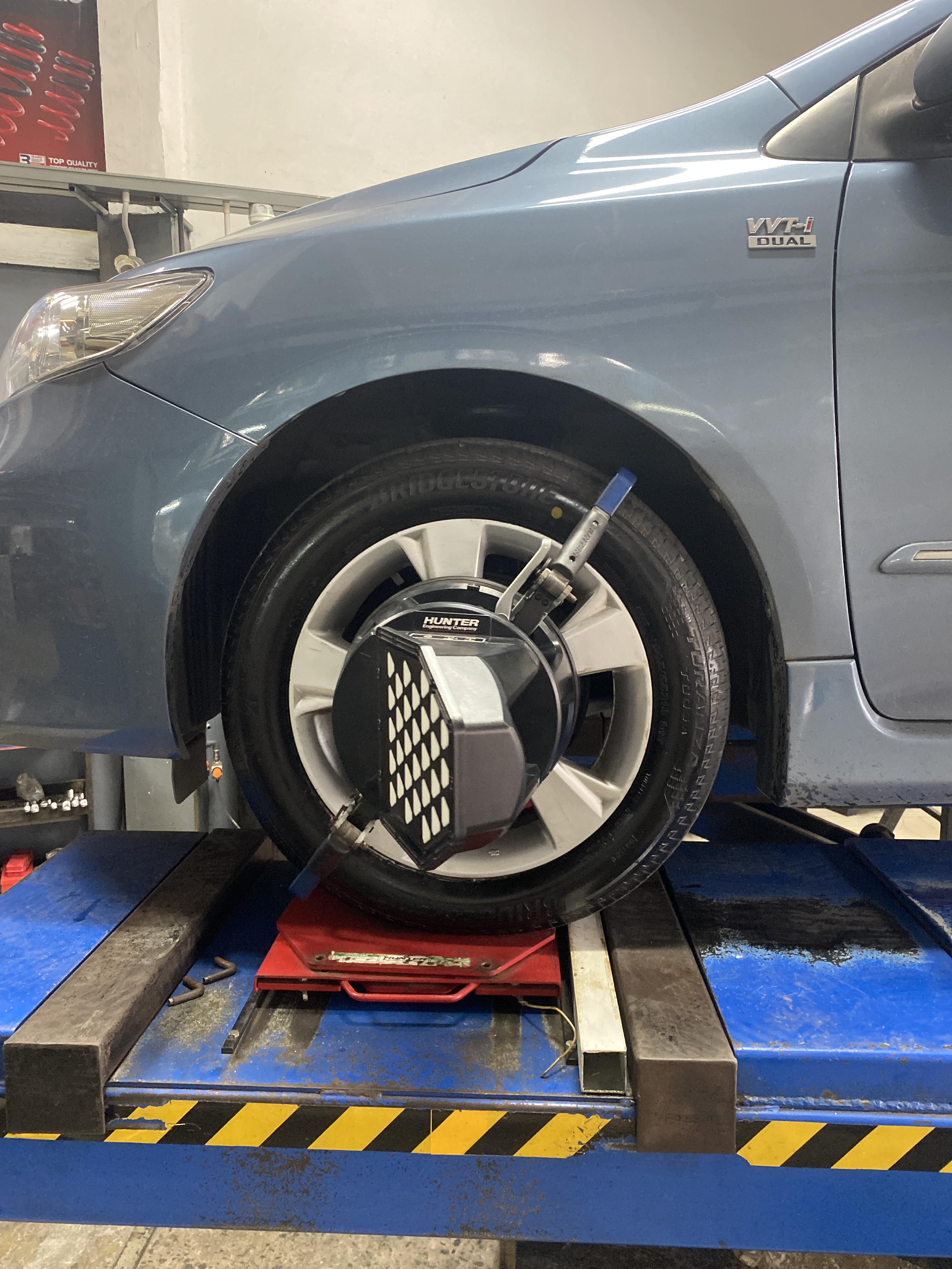 TOYOTA ALTIS 2010 เปลี่ยนยางรถยนต์ พร้อมบริการซ่อมบำรุงช่วงล่าง [+] BRIDGESTONE TURANZA T005A 205/55R16 [+] MONROE OE SPECTRUM พร้อมอะไหล่ครบชุด *เพื่อความรวดเร็วนัดหมายก่อนเข้ารับบริการครับ 𝙊𝙪𝙧 𝙎𝙚𝙧𝙫𝙞𝙘𝙚 บริการทางร้านเรารับทำอะไรบ้าง 👉มียางรถยนต์ทุกยี่ห้อให้เลือกซื้อ 👉โช้คอัพ สปริง 👉เช็คช่วงล่าง แก้ปัญหาให้ตรงจุด 👉ติดตั้งยางแบบไร้รอย 100% 👉บริการสลับยาง ตามอายุ 👉บริการล้างลิ้นปีกผีเสื้อ 👉บริการเช็คระยะรถยนต์ 👉เปลี่ยนถ่ายของเหลวทั้งระบบ 👉ตั้งศูนย์ด้วยเครื่อง HUNTER นำเข้าจาก USA สอบถามข้อมูลเพิ่มเติม หรือนัดหมายเข้ารับบริการ ☎️ : 08-6569-1915 ☎️ : 08-6544-5963 Line id : @88rw Facebook : https://www.facebook.com/88rwtire Location : https://goo.gl/maps/HrNUAZXPN94KvxZ98? #รถยนต์มีปัญหาไม่รู้ต้องแก้ตรงไหน ทางเรายินดี ตรวจหาปัญหาและหาวิธีแก้ บอกลูกค้าก่อนลงมือทำเสมอราคาเป็นธรรม #monroe #OESpectrum #Bridgestone