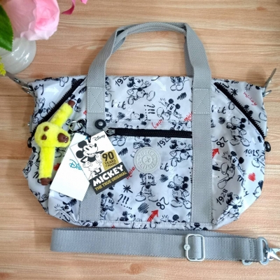 Kipling คิปลิ้ง กระเป๋า รุ่นDisney's 90 Years Handbag