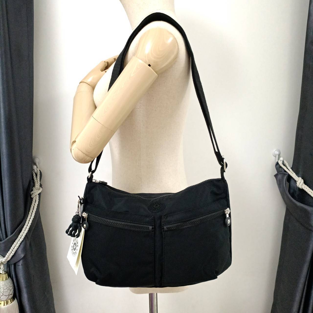 กระเป๋าคิปลิ้ง KIPLING กระเป๋าสะพายข้าง รุ่น Izellah