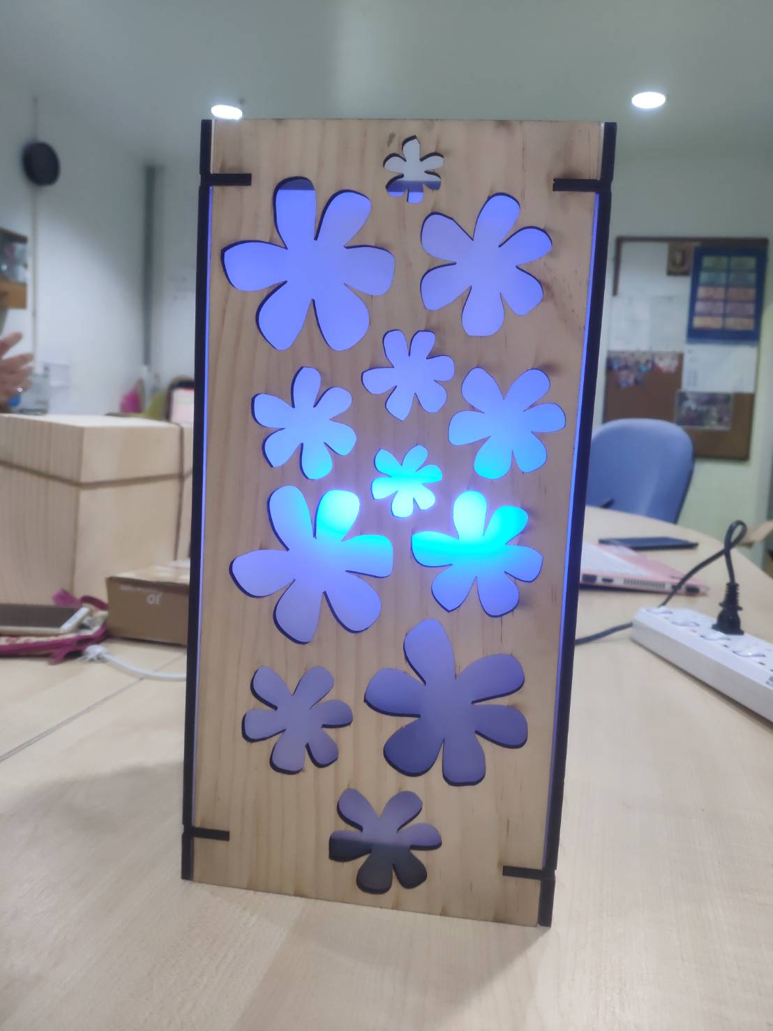 โคมไฟกล่องไม้สำหรับประดับบ้าน