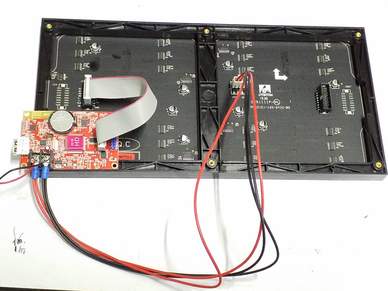 จอแสดงผล 64x32 pixel RGB สำหรับใช้ภายในอาคาร P5 Indoor full color HD LED panel ขนาด 320 x 160 mm