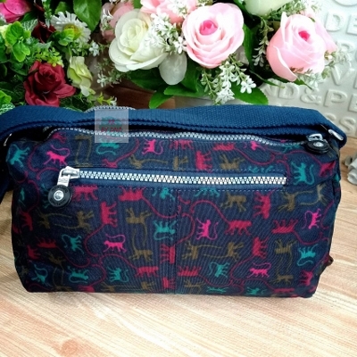 SALE! คิปลิ้ง Kipling กระเป๋าสะพายข้างReth