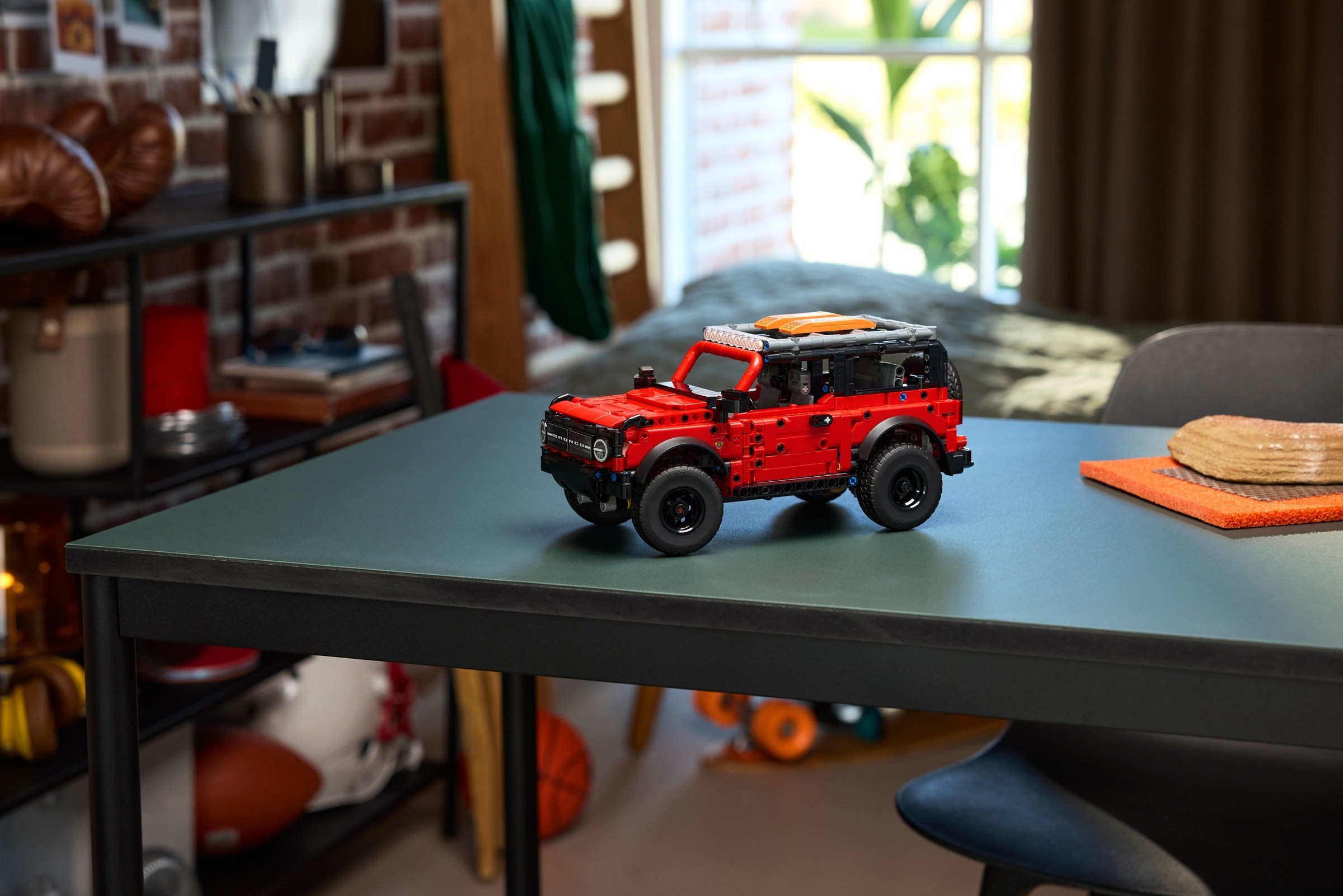 LEGO Technic เลโก้ 42213 Ford Bronco SUV