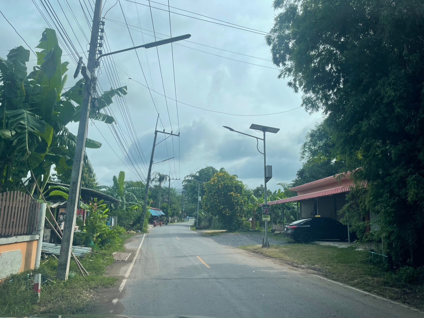 ขายธุรกิจห้องเช่า!!! 5ห้อง 140 ตารางวา มี 5ห้อง แอร์ เต็มหมด เก็บค่าเช่าต่อได้เลย บ้านเหล่าเดิ่น ปากพลีนครนายก