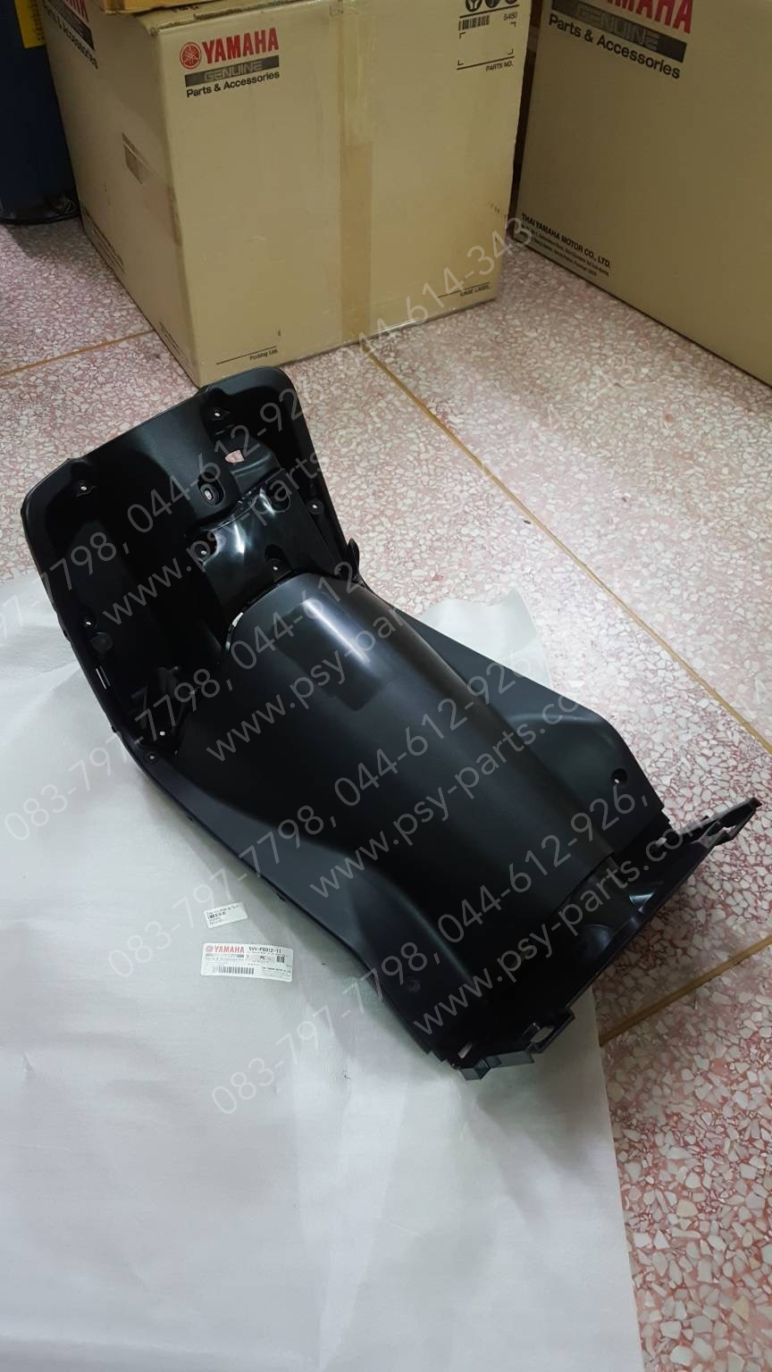 บังลม MIO AMORE/08 แท้ๆ ใน-สีดำ 5VV-F8312-11