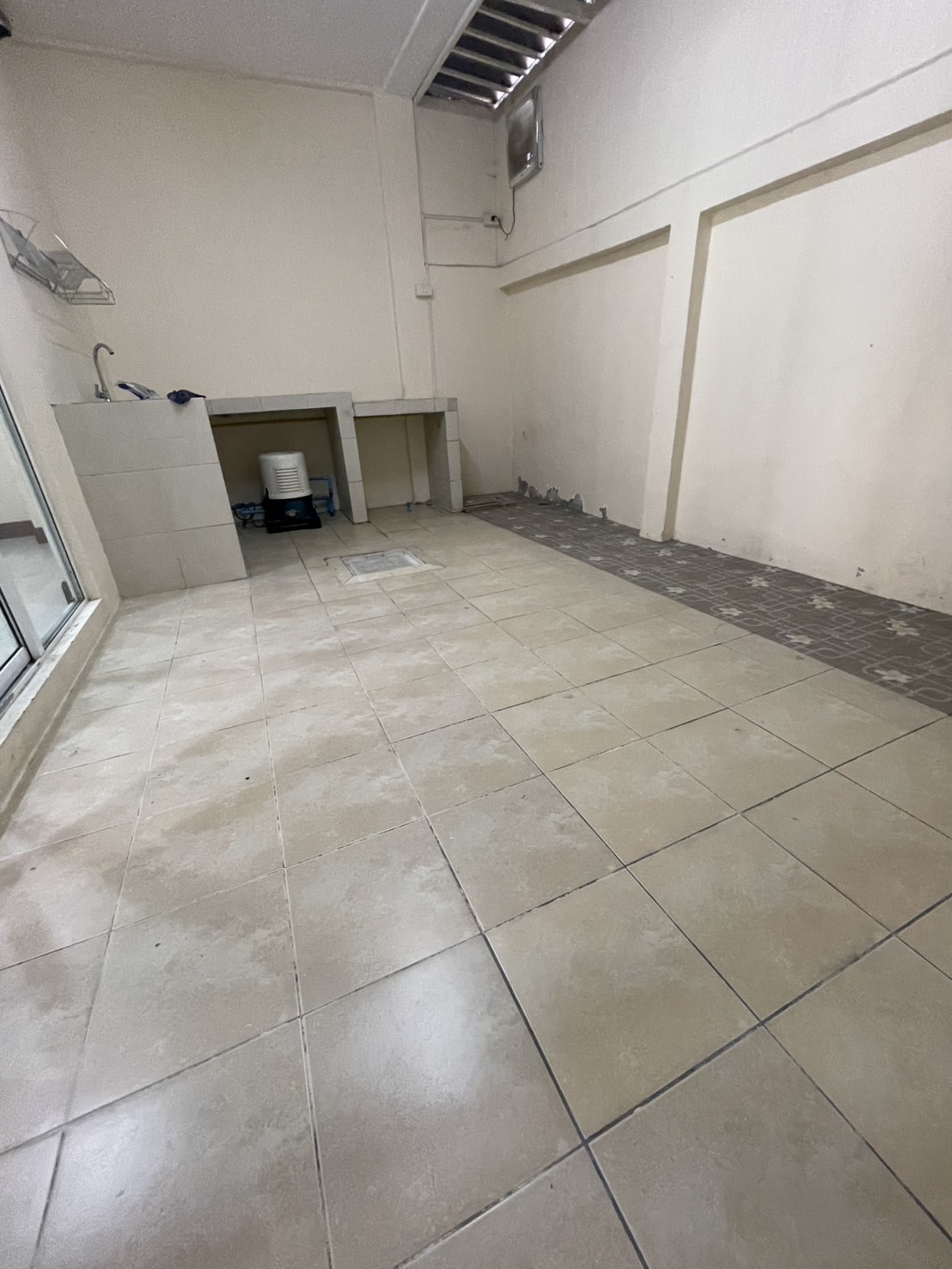 ขายบ้าน หมู่บ้านภุมรินทร์ 807/107 ติดสวนสาธารณะ ใกล้ห้างเซียร์รังสิต