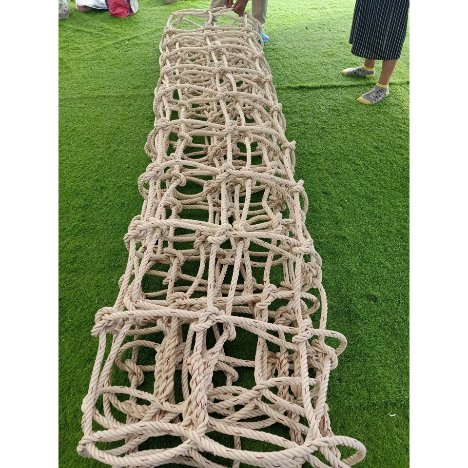 ตาข่ายปีนป่ายสำหรับเด็กๆอายุ2-10 ปี ตาข่ายปีนป่ายเชือกใยยักษ์ 14 มิล ตา 25CM.ตาข่ายติดตั้งง่าย ตาข่ายปีนป่ายเชือกใยยักษ์