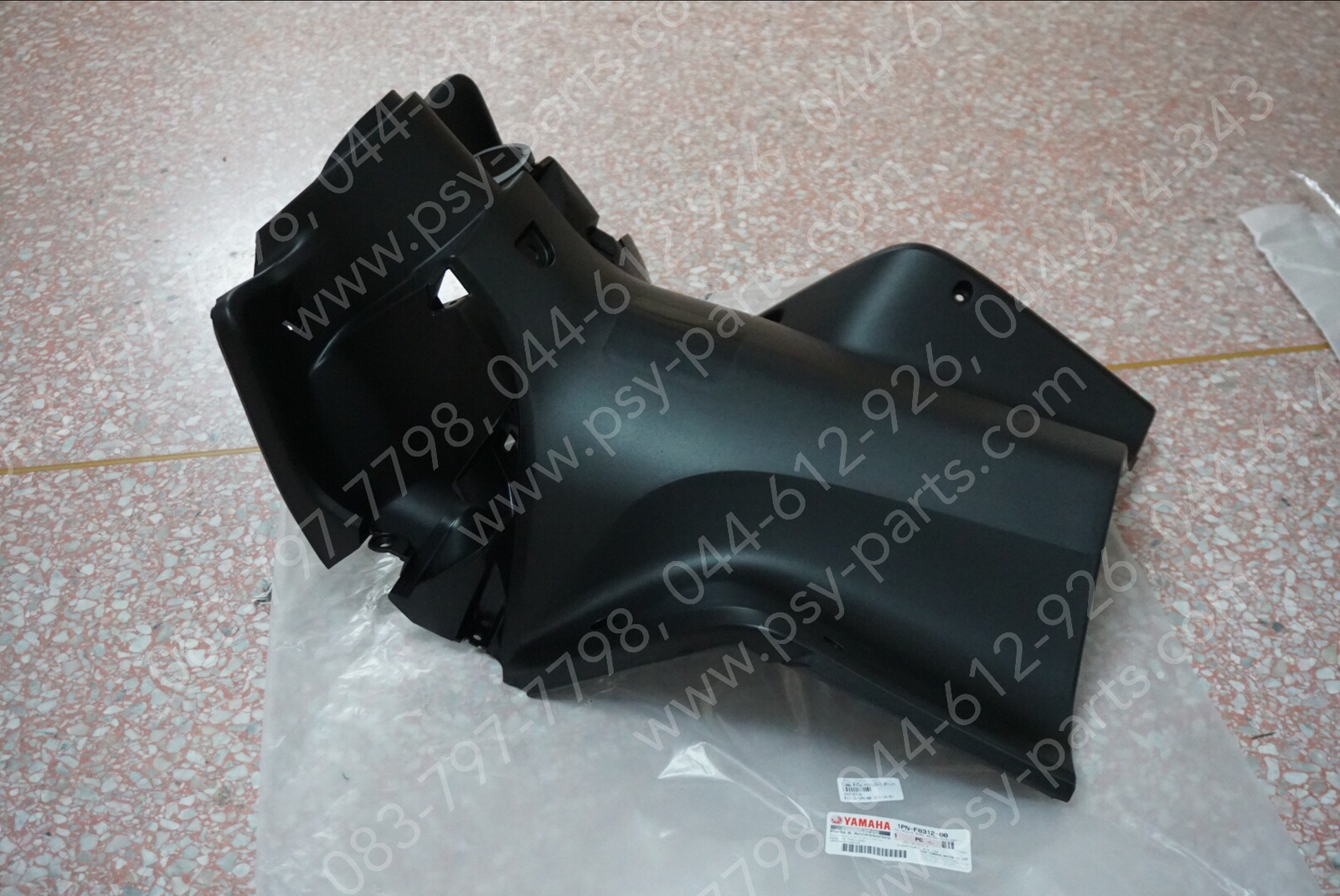 บังลม ตัวใน MIO 125, MIO 125-I แท้ๆ สีดำเงา 1PN-F8312-00 Yamaha