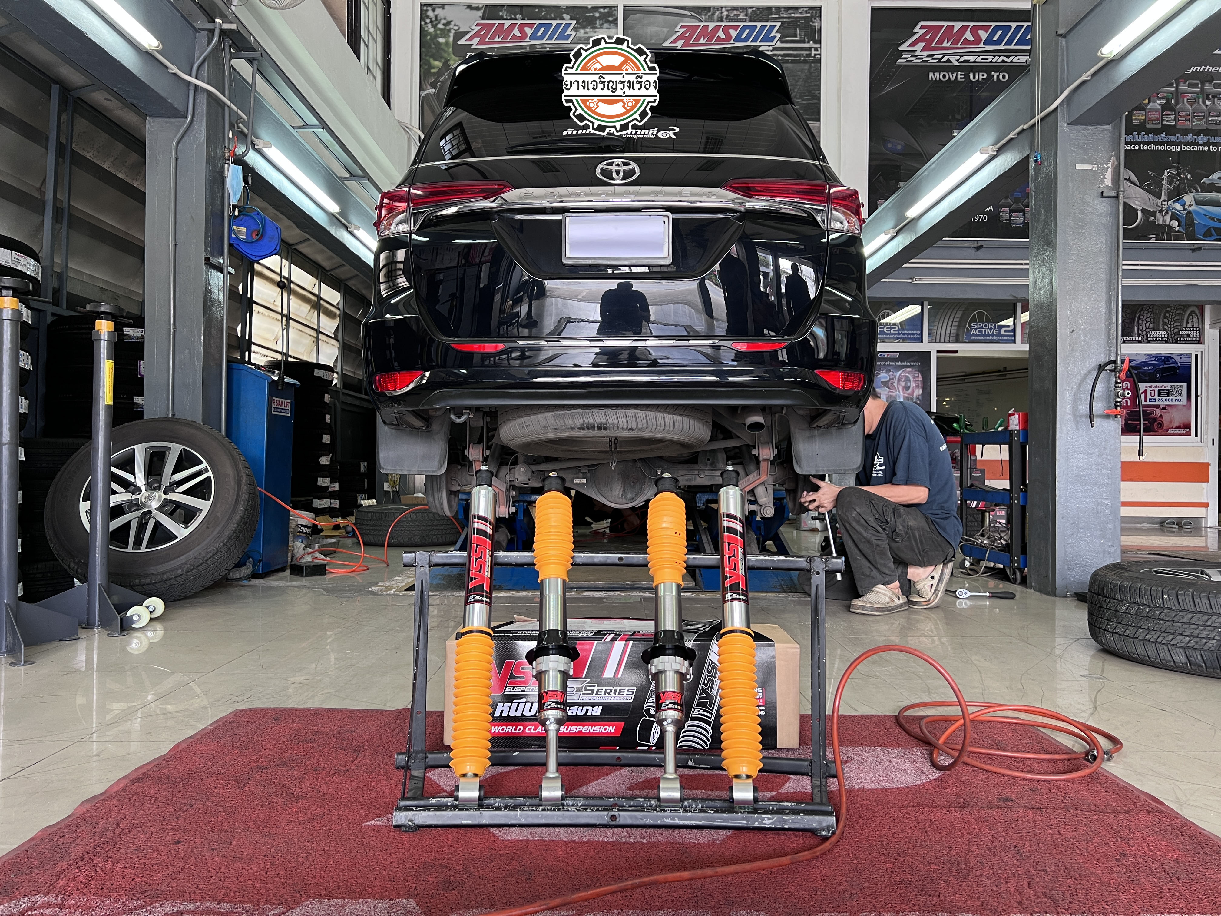 TOYOTA FORTUNER เข้ารับบริการอัพเกรดช่วงล่าง เลือกใช้งานโช๊คอัพ YSS E SERIES ตัวท๊อปนุ่มนวล ติดตั้งใช้งานแทนของเดิมติดรถ [+] พร้อมบริการติดตั้ง + Set up ให้เหมาะกับยาง [+] ขับสนุกด้วยบริการ ตั้งศูนย์ละเอียดให้เหมาะกับการใช้งานและลักษณะของช่วงล่าง 𝙊𝙪𝙧 𝙎𝙚𝙧𝙫𝙞𝙘𝙚 บริการทางร้าน เรารับทำอะไรบ้าง 🔧 ติดตั้งยางแบบไร้รอย 100% 🔧 บริการสลับยาง ตามอายุ 🔧 มียางรถยนต์ทุกยี่ห้อให้เลือกซื้อ 🔧 เช็คช่วงล่าง แก้ปัญหาให้ตรงจุด 🔧 บริการล้างลิ้นปีกผีเสื้อ 🔧 บริการเช็คระยะรถยนต์ 🔧 เปลี่ยนถ่ายของเหลวทั้งระบบ 🔧 ตั้งศูนย์ด้วยเครื่อง HUNTER นำเข้าจาก USA สอบถามข้อมูลเพิ่มเติม หรือนัดหมายเข้ารับบริการ Tel : 08-6569-1915 Tel : 08-6544-5963 Line id : @88rw Tiktok : https://www.tiktok.com/@88rwycrr Youtube : https://youtube.com/@88rw Facebook : https://www.facebook.com/amsfixservice Location : https://goo.gl/maps/HrNUAZXPN94KvxZ98?coh=178573&entry=tt #รถยนต์มีปัญหาไม่รู้ต้องแก้ตรงไหน ทางเรายินดี ตรวจหาปัญหาและหาวิธีแก้ บอกลูกค้าก่อนลงมือทำเสมอราคาเป็นธรรมไม่เอาเปรียบ สบายใจคุณลูกค้า ---------------------------------- #โช๊คอัพรถยนต์ #monroe #yss #kayaba #profender #ร้านยางเจริญรุ่งเรือง #นนทบุรี #งามวงศ์วาน #amsfix #บริการช่วงล่างรถยนต์ #ซ่อมบำรุงช่วงล่าง #เซทอัพโช๊คอัพรถยนต์