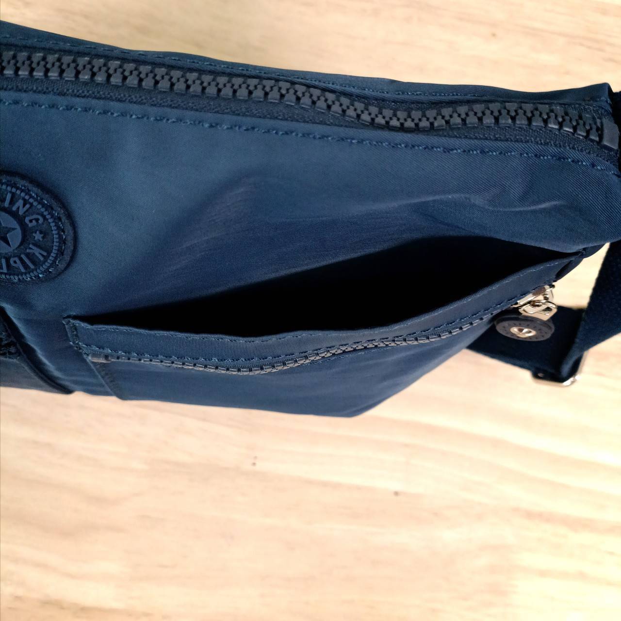 กระเป๋าคิปลิ้ง KIPLING กระเป๋าสะพายข้าง รุ่น Izellah