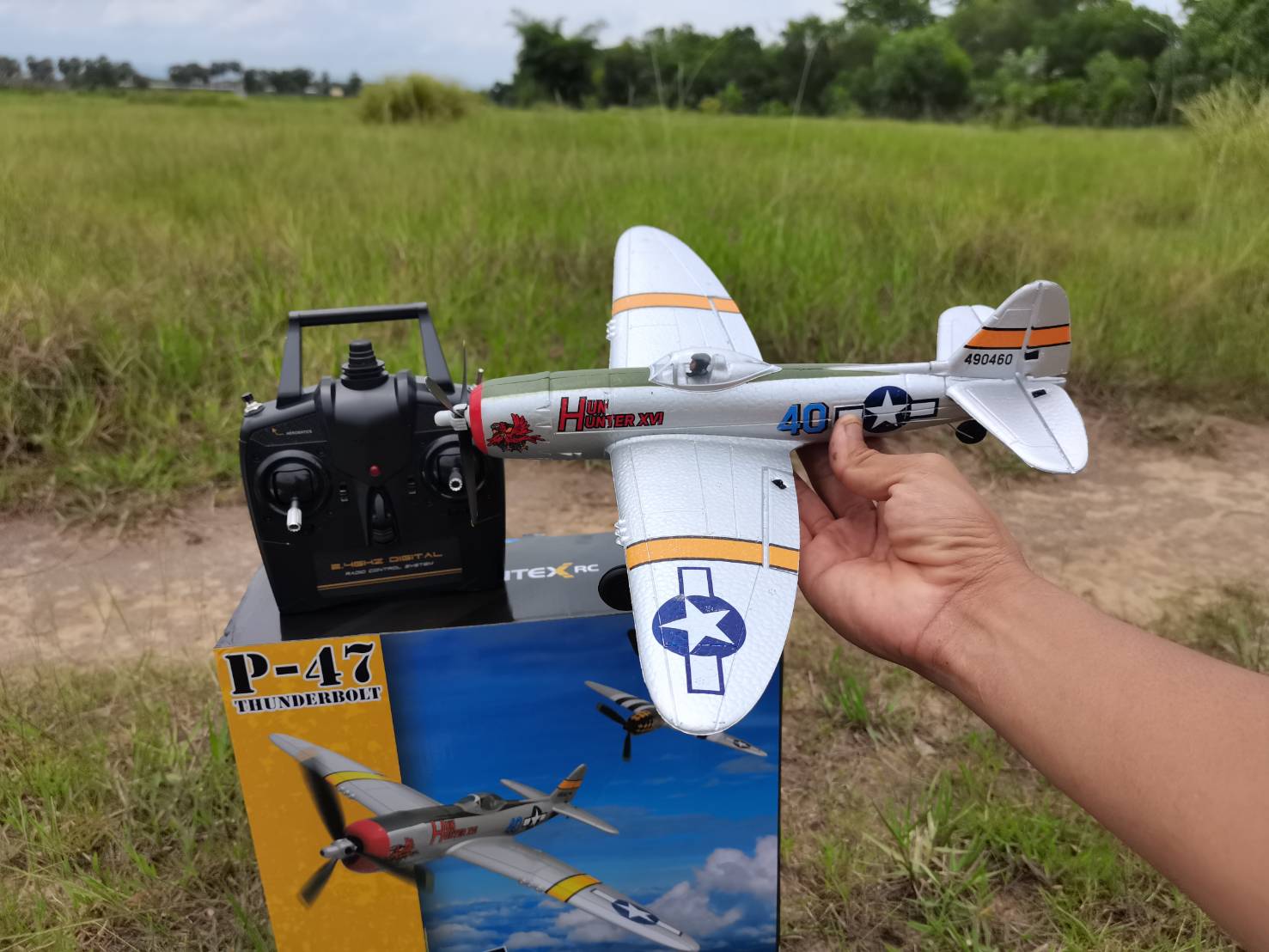 เครื่องบินบังคับ VOLANTEX RC P-47 THUNDERBOLT 400.MM 2.4.GHZ 6 GYRO NO.761-16.R ชุดพร้อมบิน