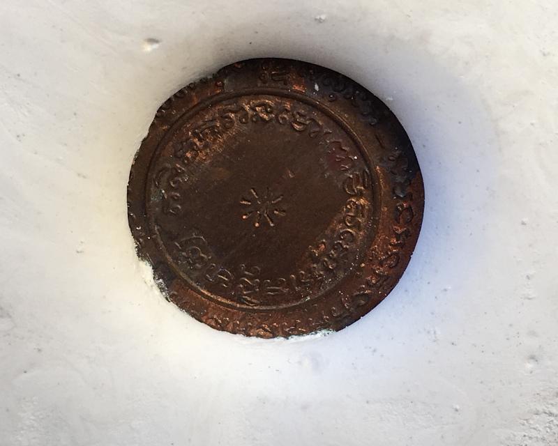 พระบูชาหลวงพ่อทวด วัดช้างให้ จังหวัดปัตตานี เนื้อทองเหลืองรมดำ พ.ศ.๒๕๓๙ หน้าตัก ๙ นิ้ว