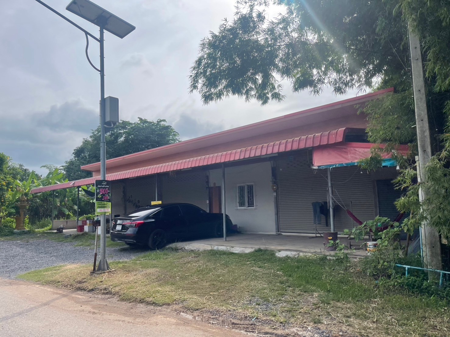 ขายธุรกิจห้องเช่า!!! 5ห้อง 140 ตารางวา มี 5ห้อง แอร์ เต็มหมด เก็บค่าเช่าต่อได้เลย บ้านเหล่าเดิ่น ปากพลีนครนายก