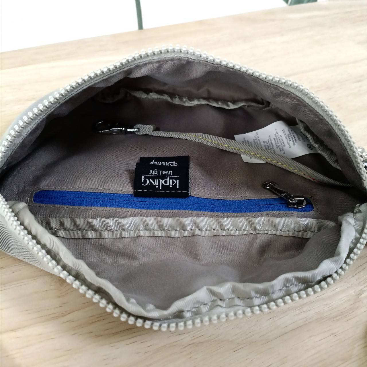 กระเป๋าคาดเอว คิปลิ้ง Kipling Fresh Disney's Mickey Mouse