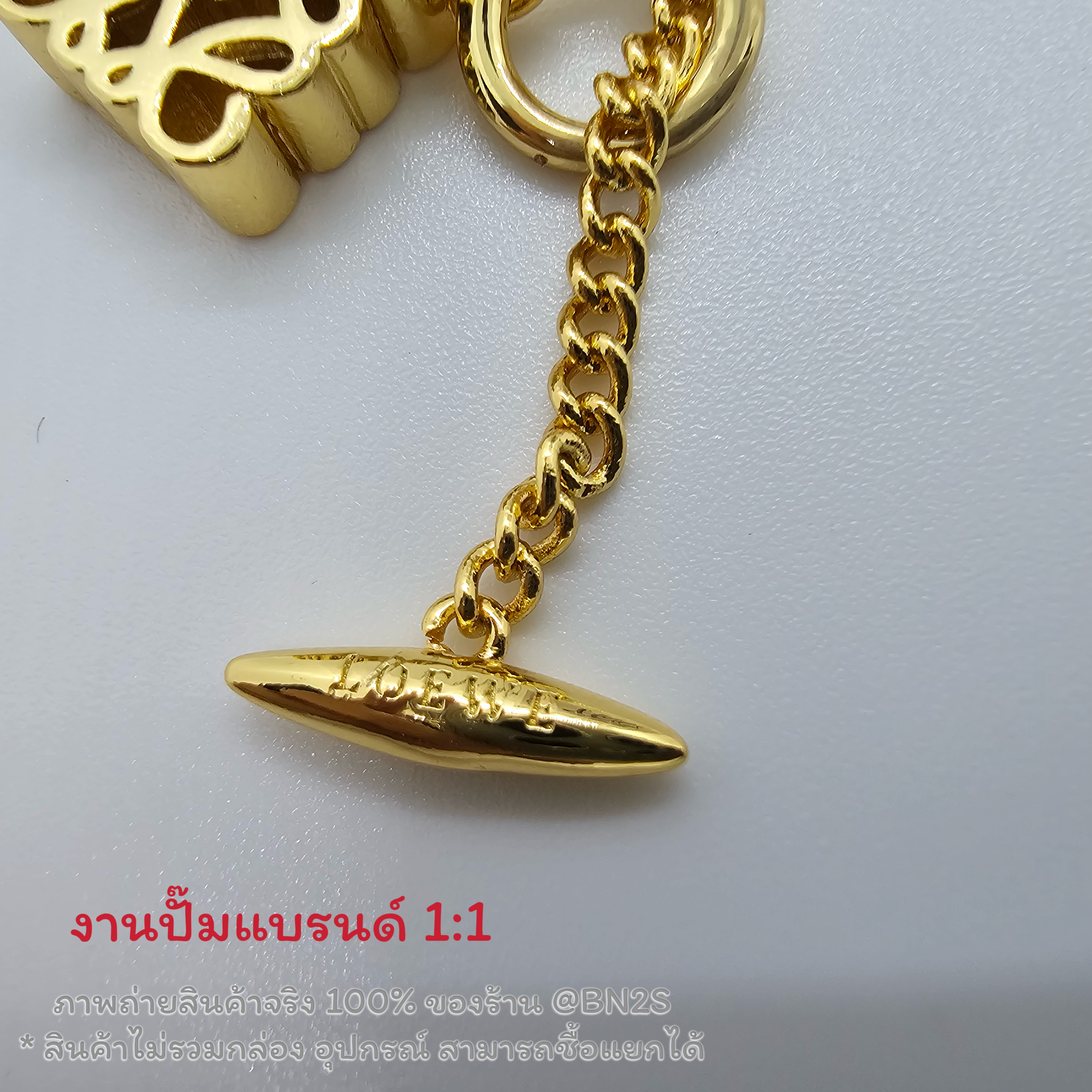 Loewe Anagram Pendant necklace สร้อยคอโลเอ งานสายโซ่สีทอง จี้ห้อยโลโก้ งานปั๊มทุกจุด 1:1 งานเทียบแท้ใส่ทน