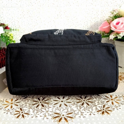 กระเป๋าสะพาย คิปลิ้ง KIPLING รุ่น ART HELEN LEE BUNNY