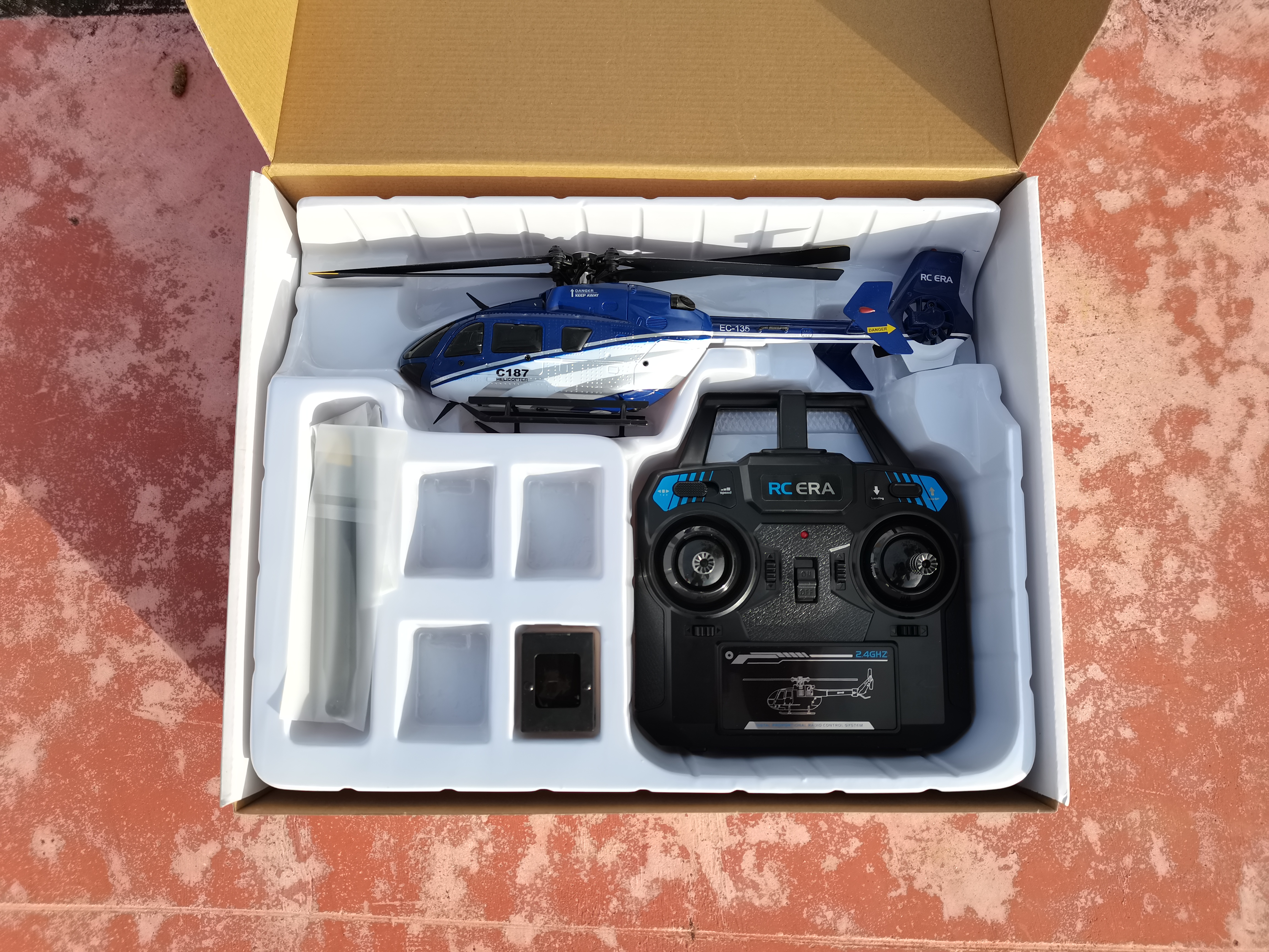 เฮลิคอปเตอร์ RC ERA C187 4CH EC135 RC Helicopter (RTF สินค้าชุดพร้อมเล่น)