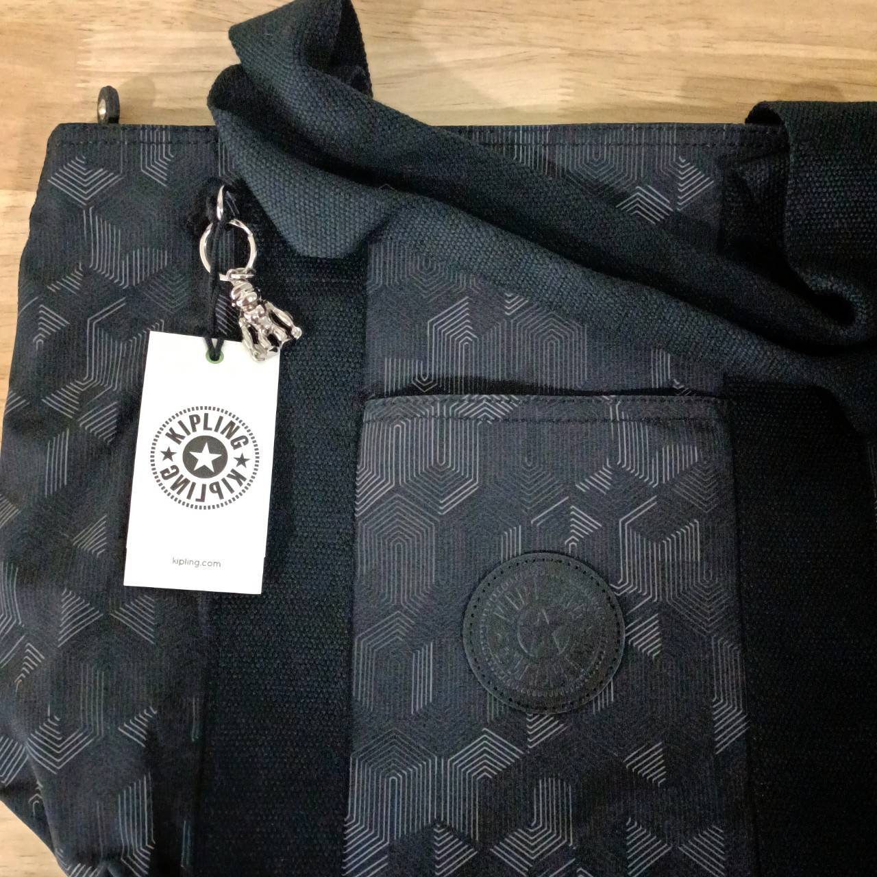 กระเป๋า Kipling ของแท้ สะพายข้าง Tote รุ่น Era S คิบลิง คิบลิ้ง