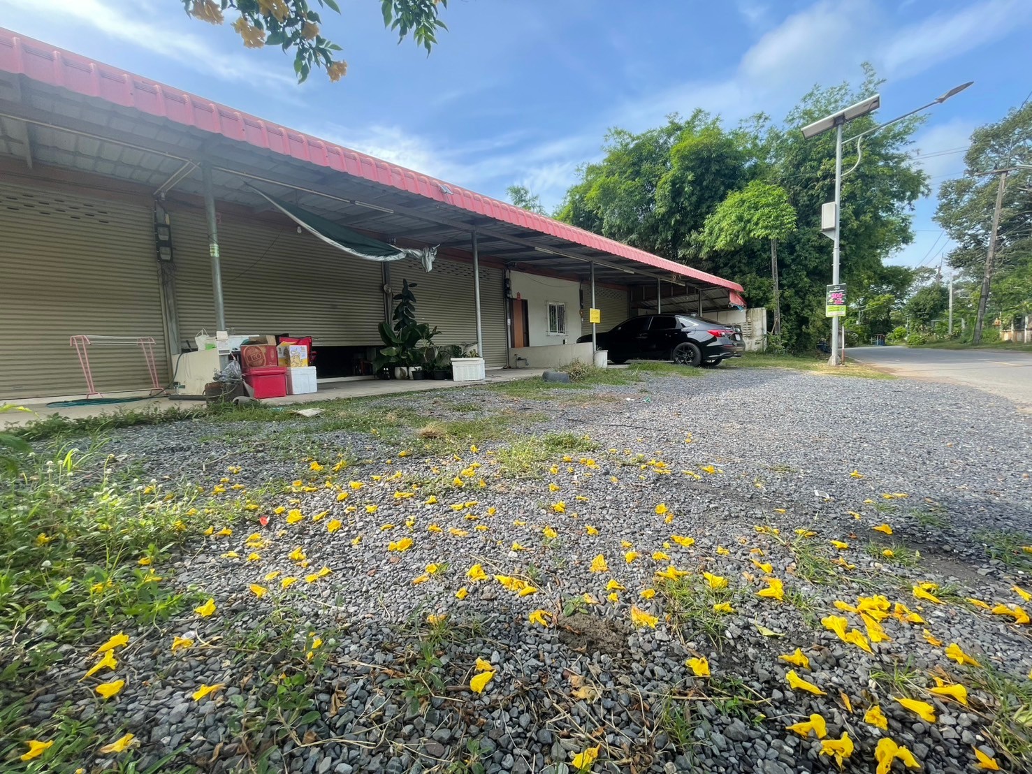 ขายธุรกิจห้องเช่า!!! 5ห้อง 140 ตารางวา มี 5ห้อง แอร์ เต็มหมด เก็บค่าเช่าต่อได้เลย บ้านเหล่าเดิ่น ปากพลีนครนายก